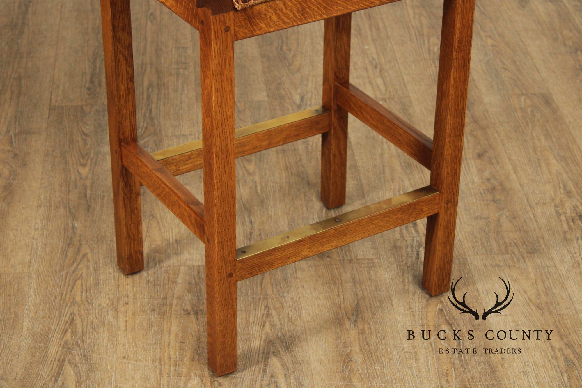 Stickley Mission Collection Set Of Three Oak And LKeather Casual Dining Counter Stools