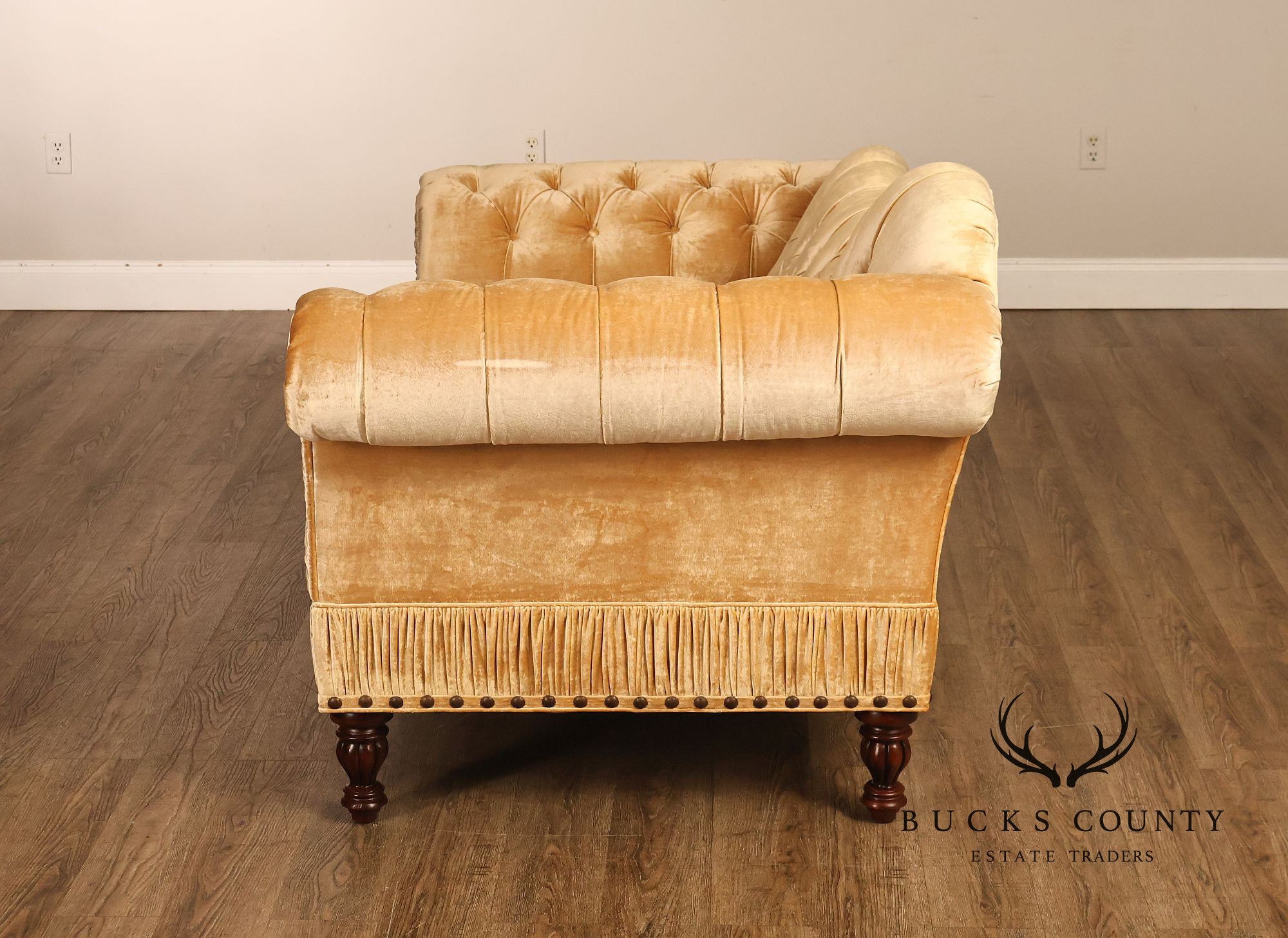 EJ Victor Victorian Revival Pair of Serpentine Tufted Velvet Sofas