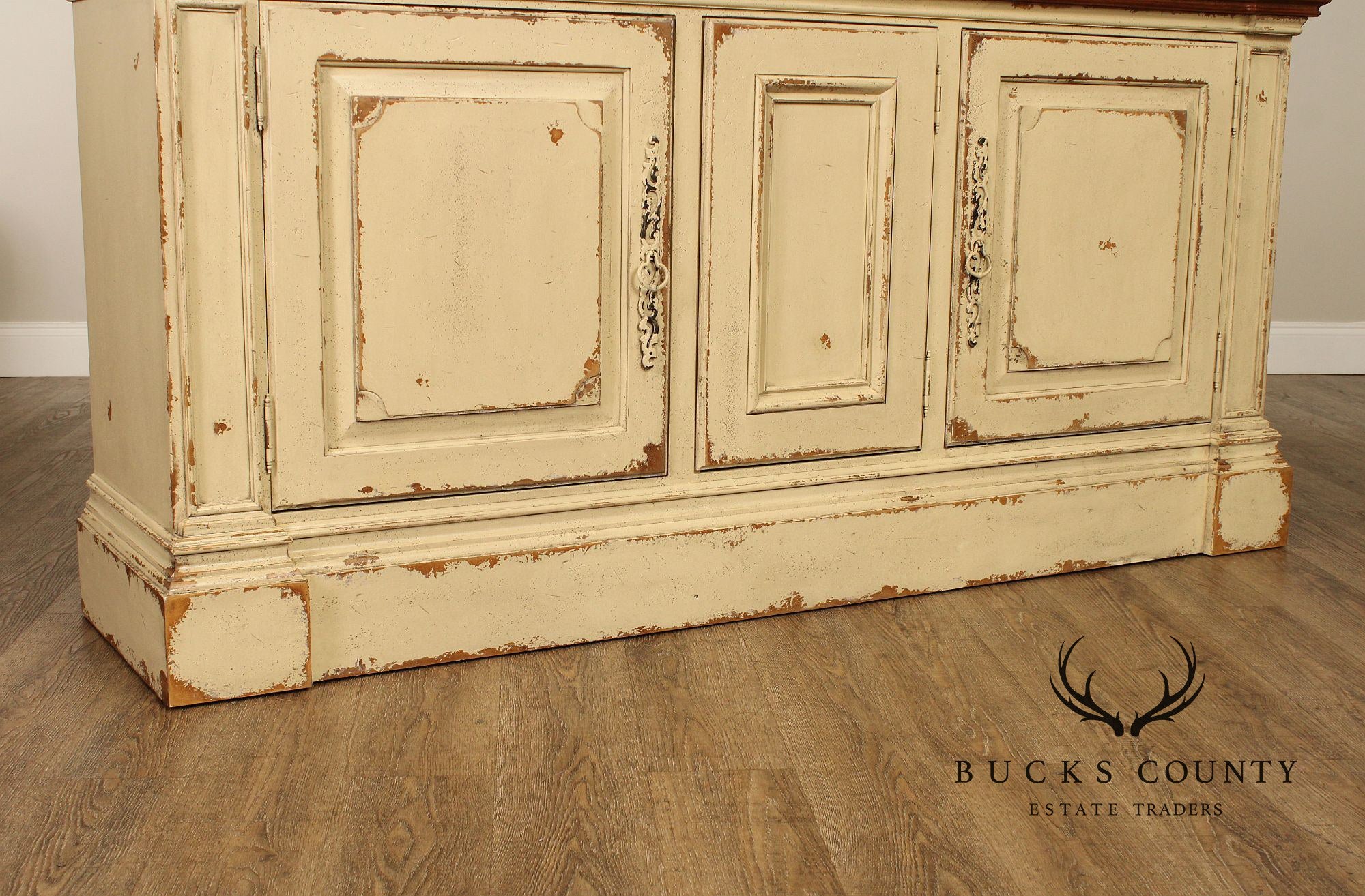 Habersham Plantation French Provincial Style Cream Painted Sideboard