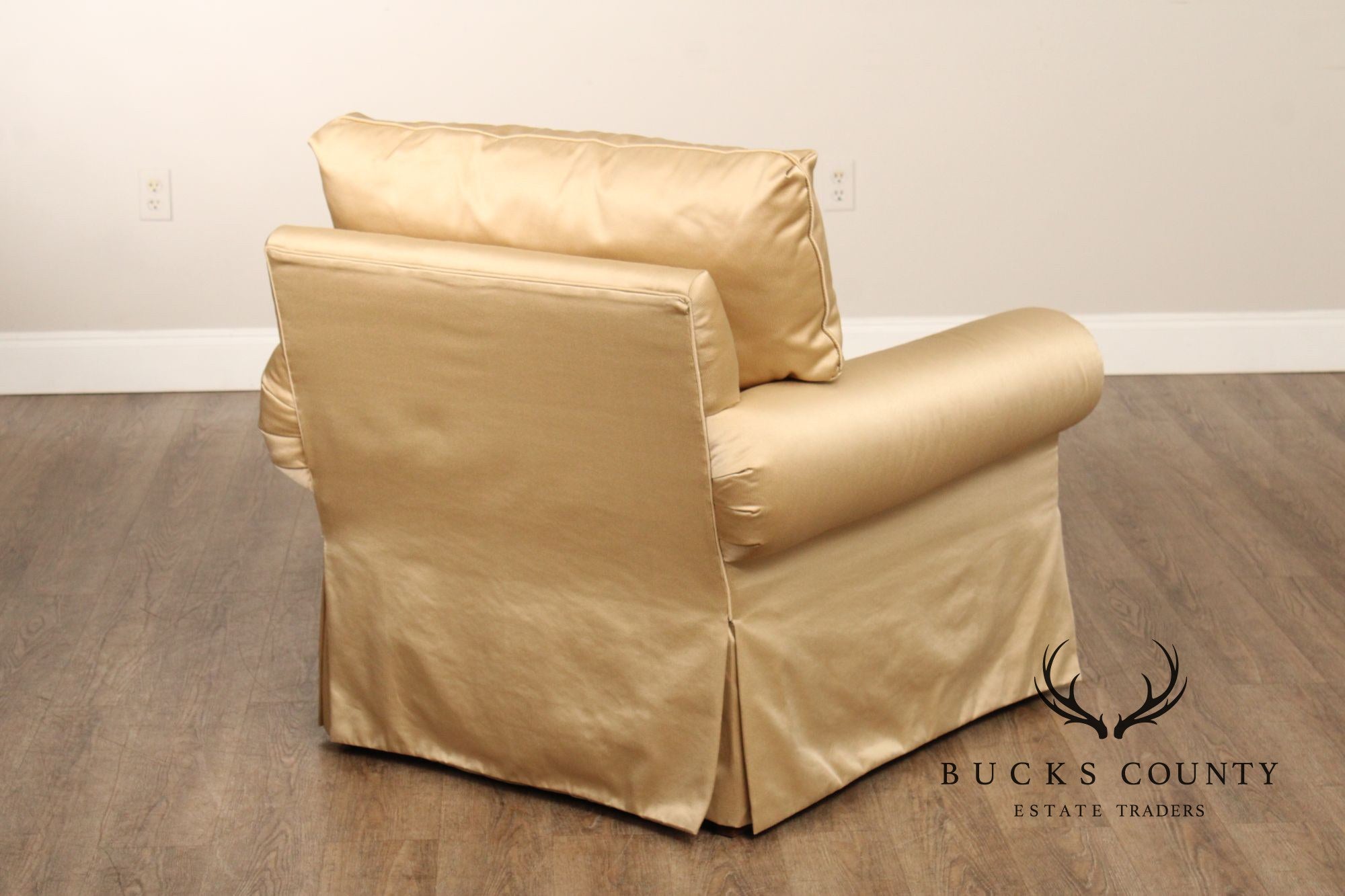 Alexandria Classic Rolled Arm Lounge Chair
