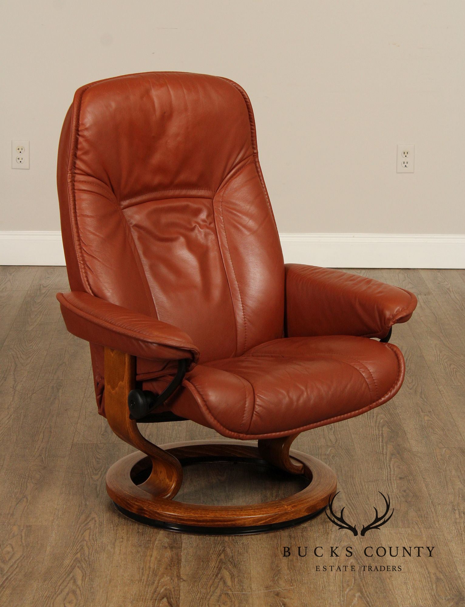 Ekornes Stressless Mid Century Modern Style Leather Recliner With Ottoman