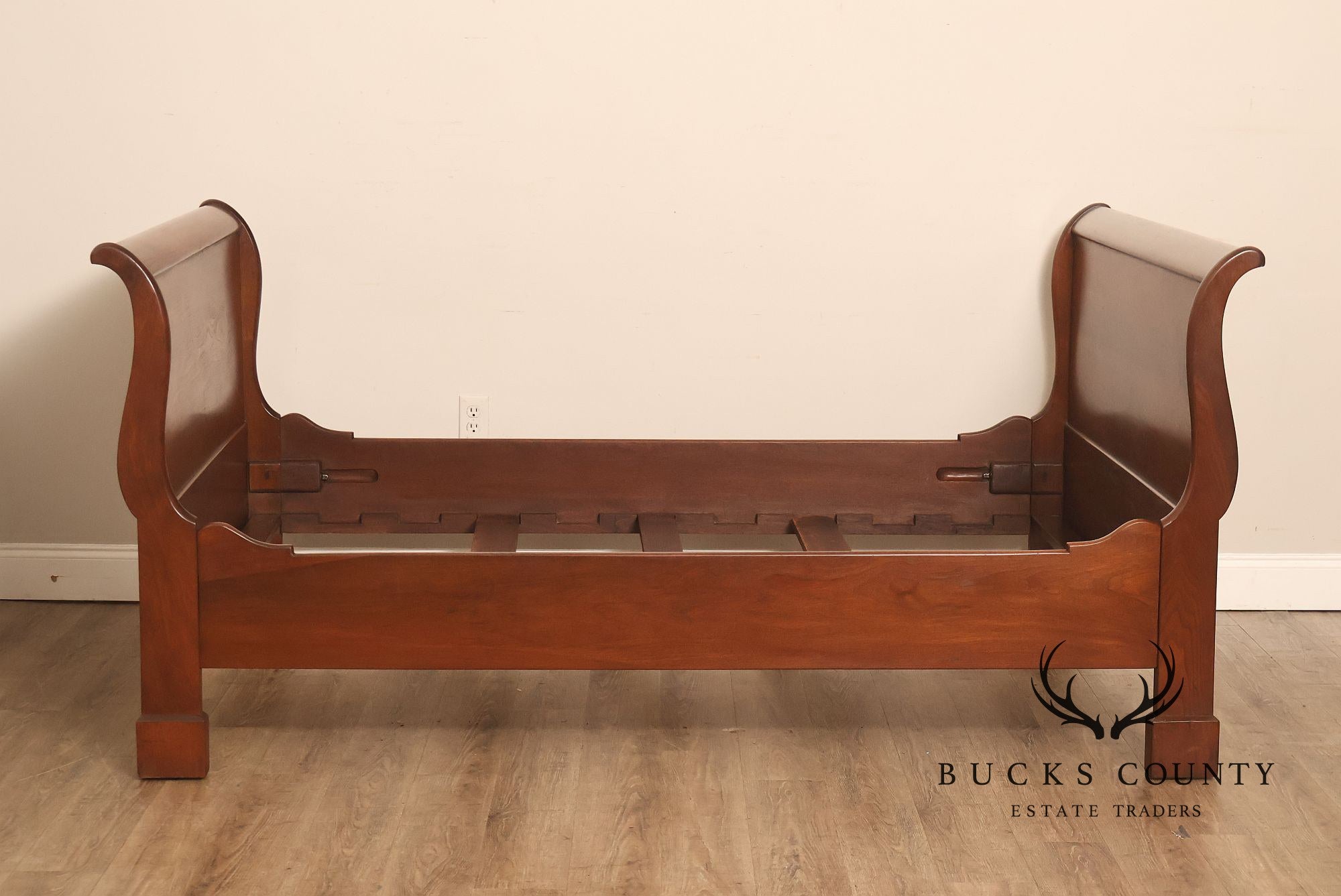 Antique Traditional Full Size Mahogany Sleigh Bed