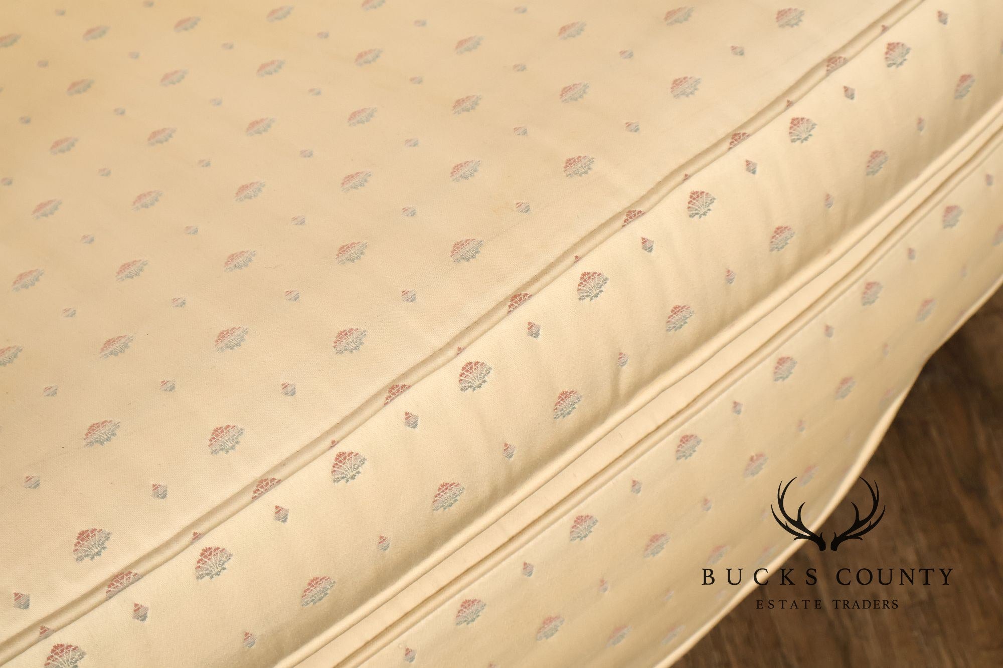 Ethan Allen Queen Anne Style Vintage Pair of Wing Chairs