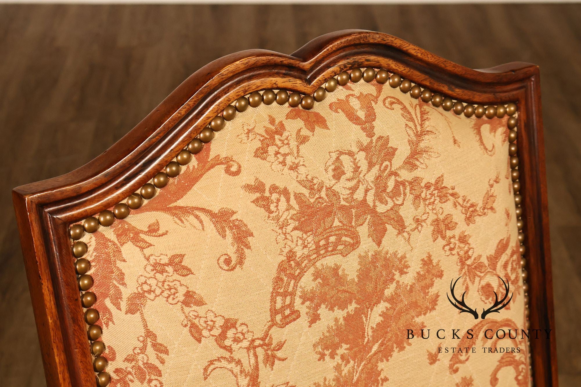 Henredon French Louis XV Style Pair of Carved Side Dining Chairs