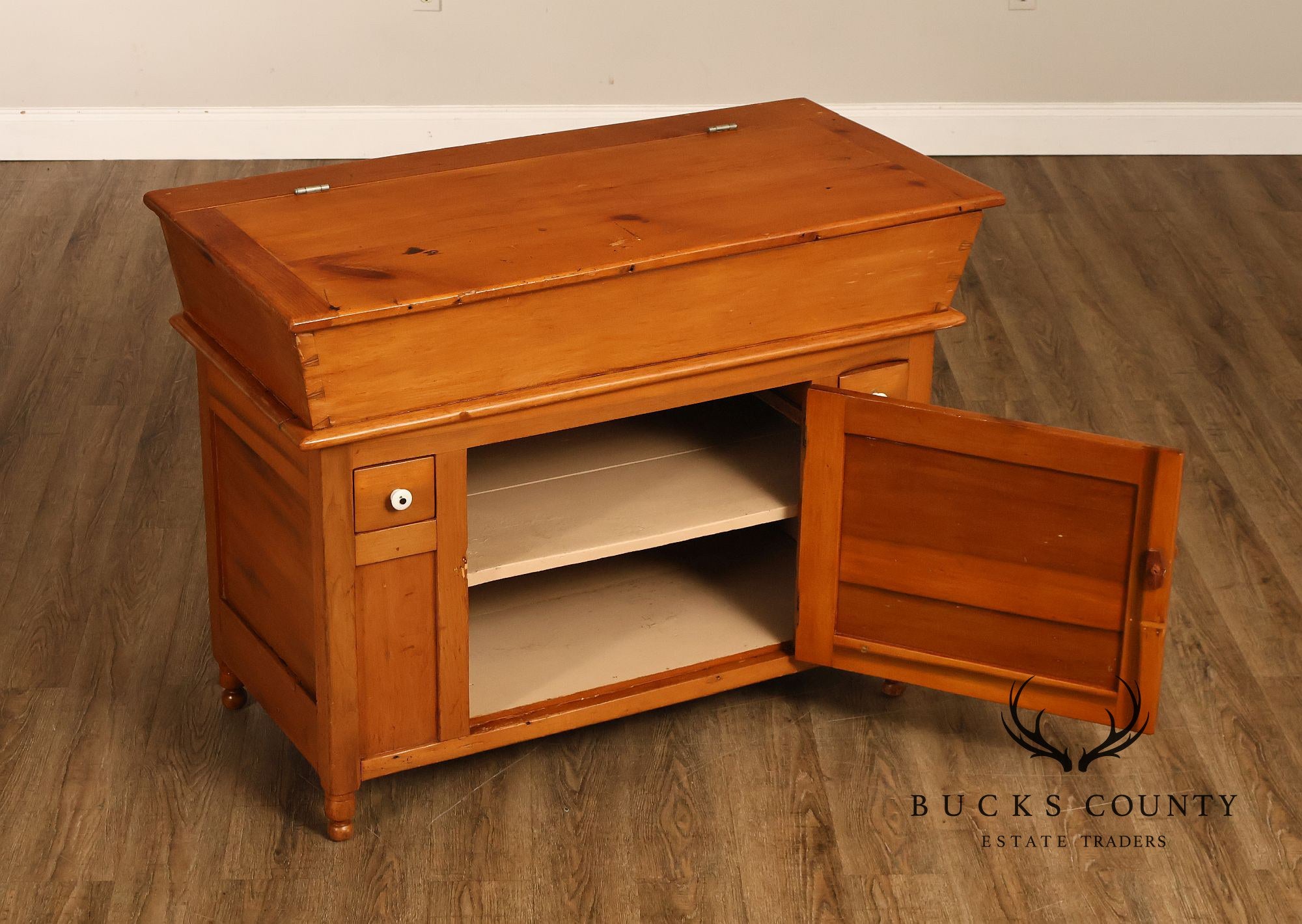 Antique American Country Pine Dry Sink Wash Stand