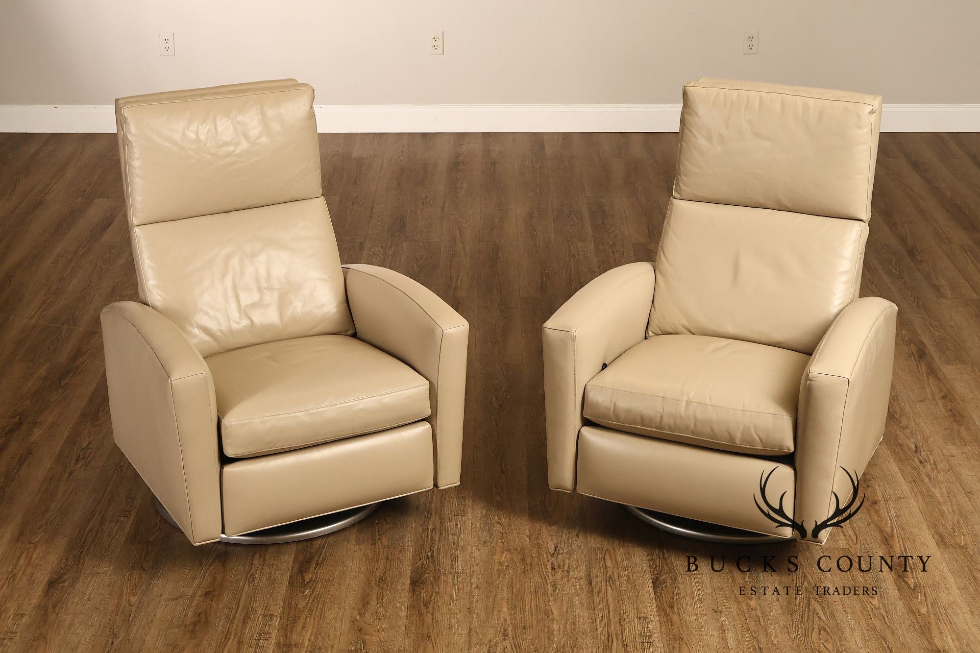Hancock & Moore Pair of Leather Milo Power Recliners