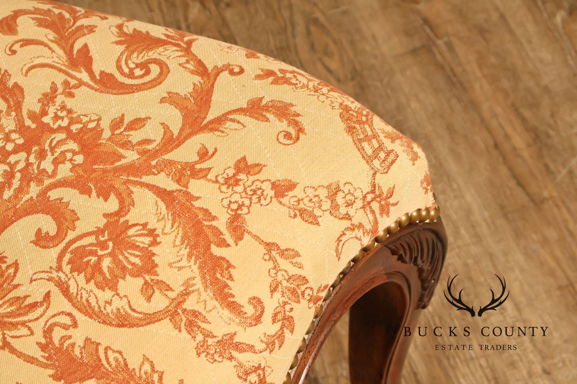Henredon French Louis XV Style Pair of Carved Side Dining Chairs