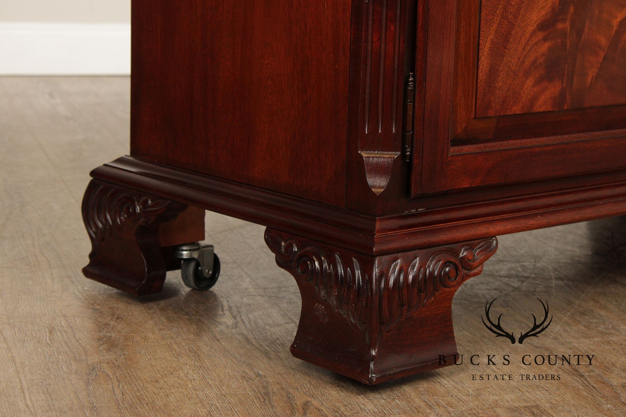 Thomasville Georgian Style Mahogany Flip Top Server