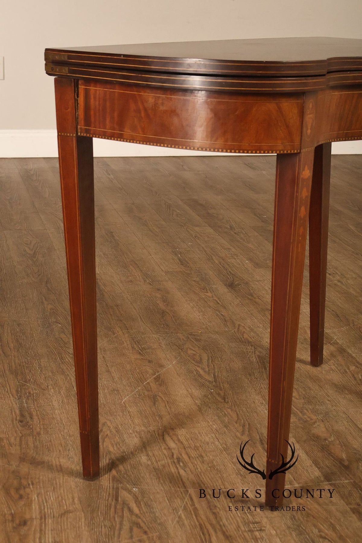 Hepplewhite Style Mahogany Serpentine Fold-Top Card Table With Satinwood Inlay