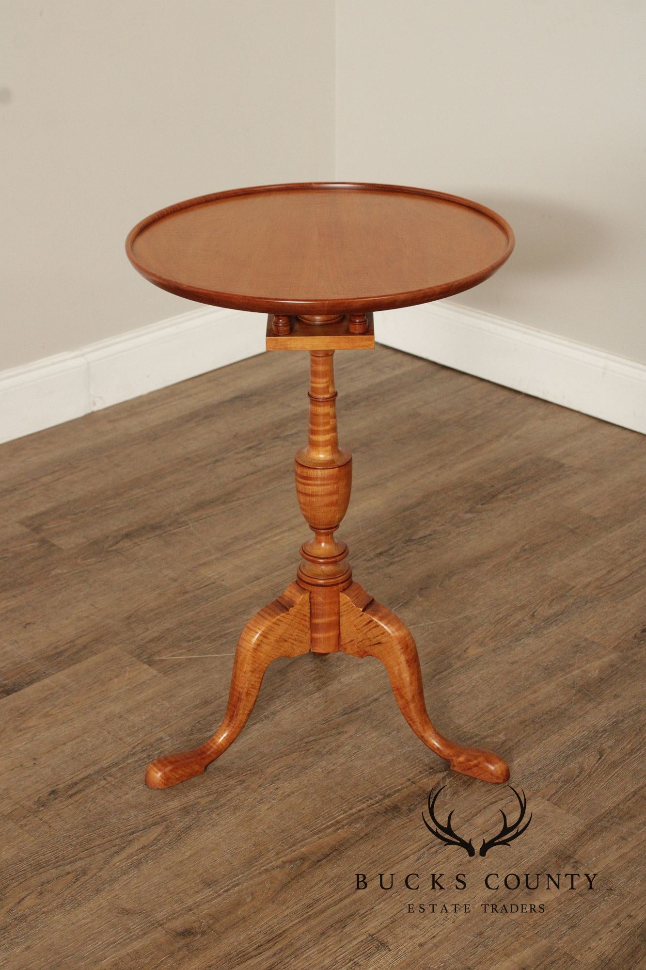 Custom Quality Queen Anne Style Tiger Maple Round Side Table