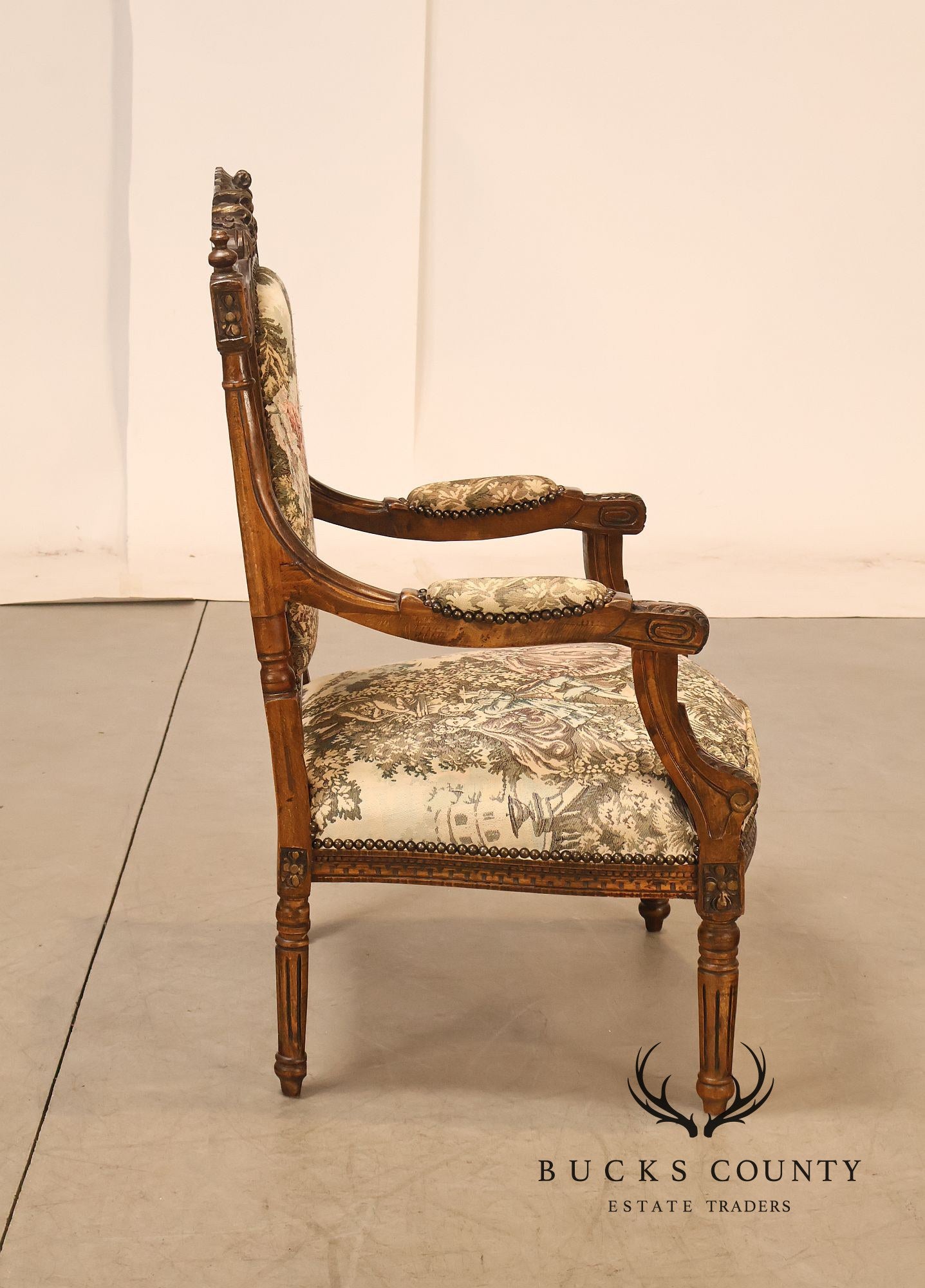 Italian Louis XVI Style Carved Throne Chair