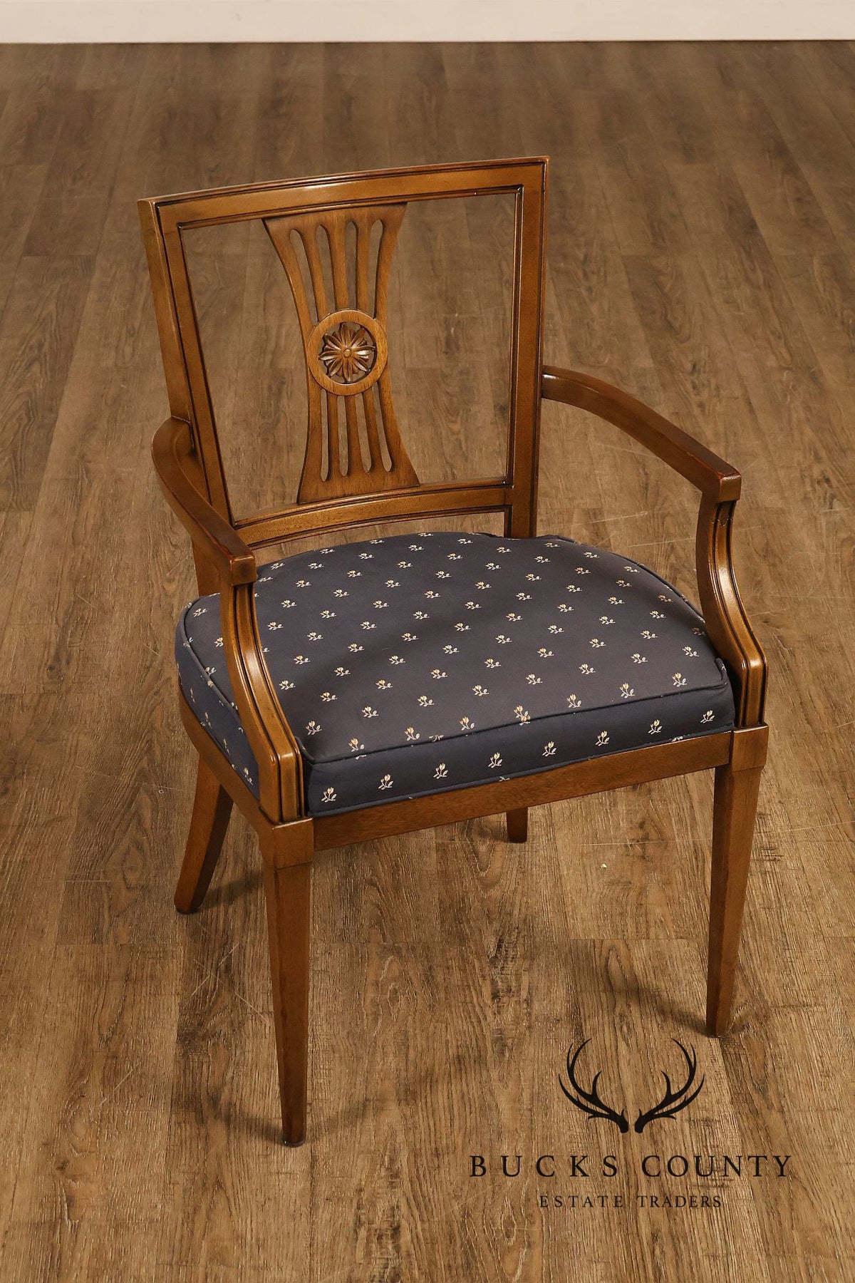 Henredon Gustavian Style Walnut Set Of 6 Dining Chairs With Rosette Backs