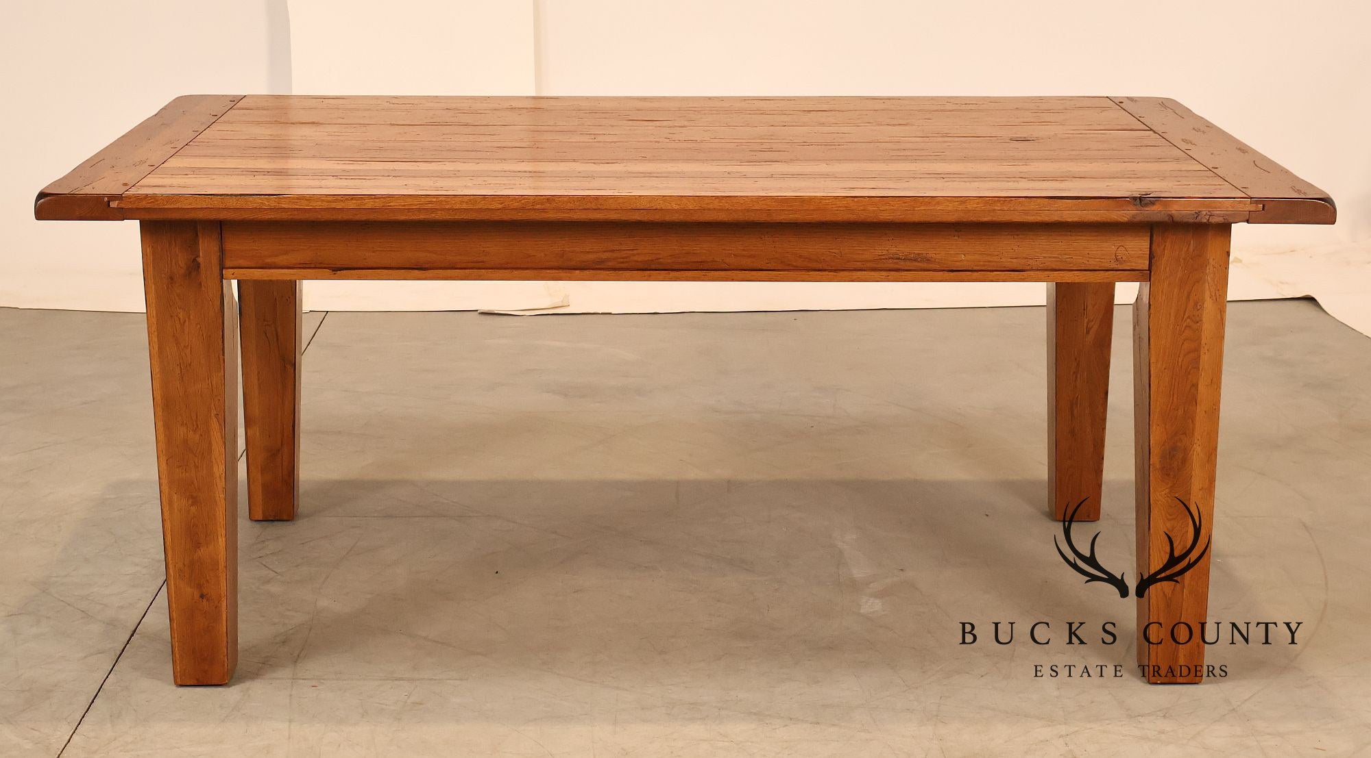 Broyhill Attic Heirlooms Farmhouse Extending Dining Table