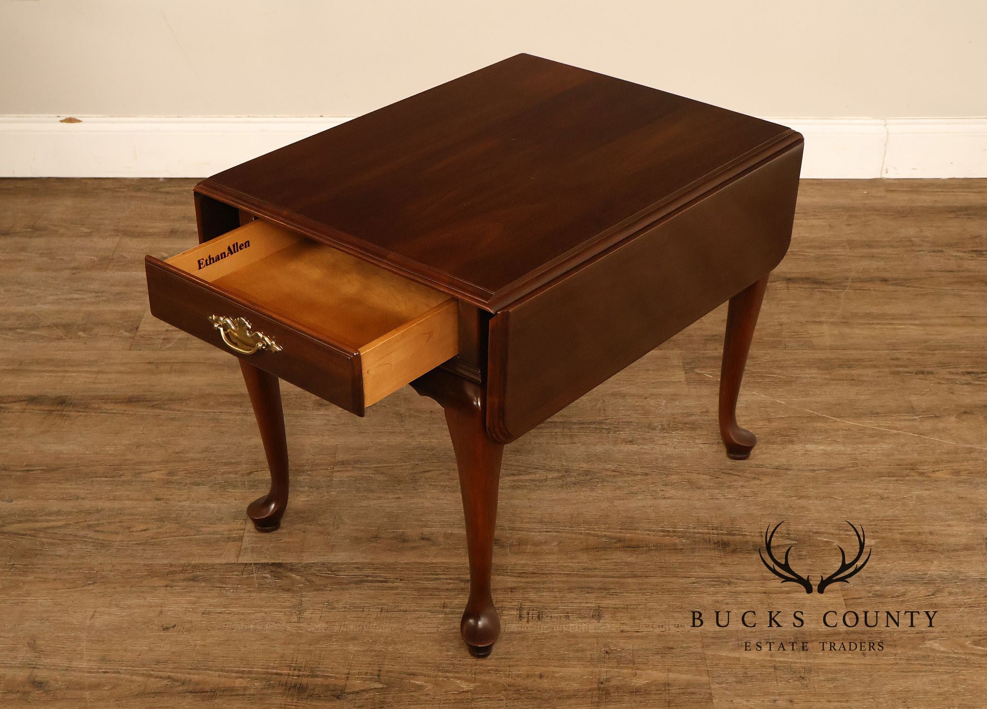 Ethan Allen Vintage Queen Anne Style Cherry Drop Leaf Side Table