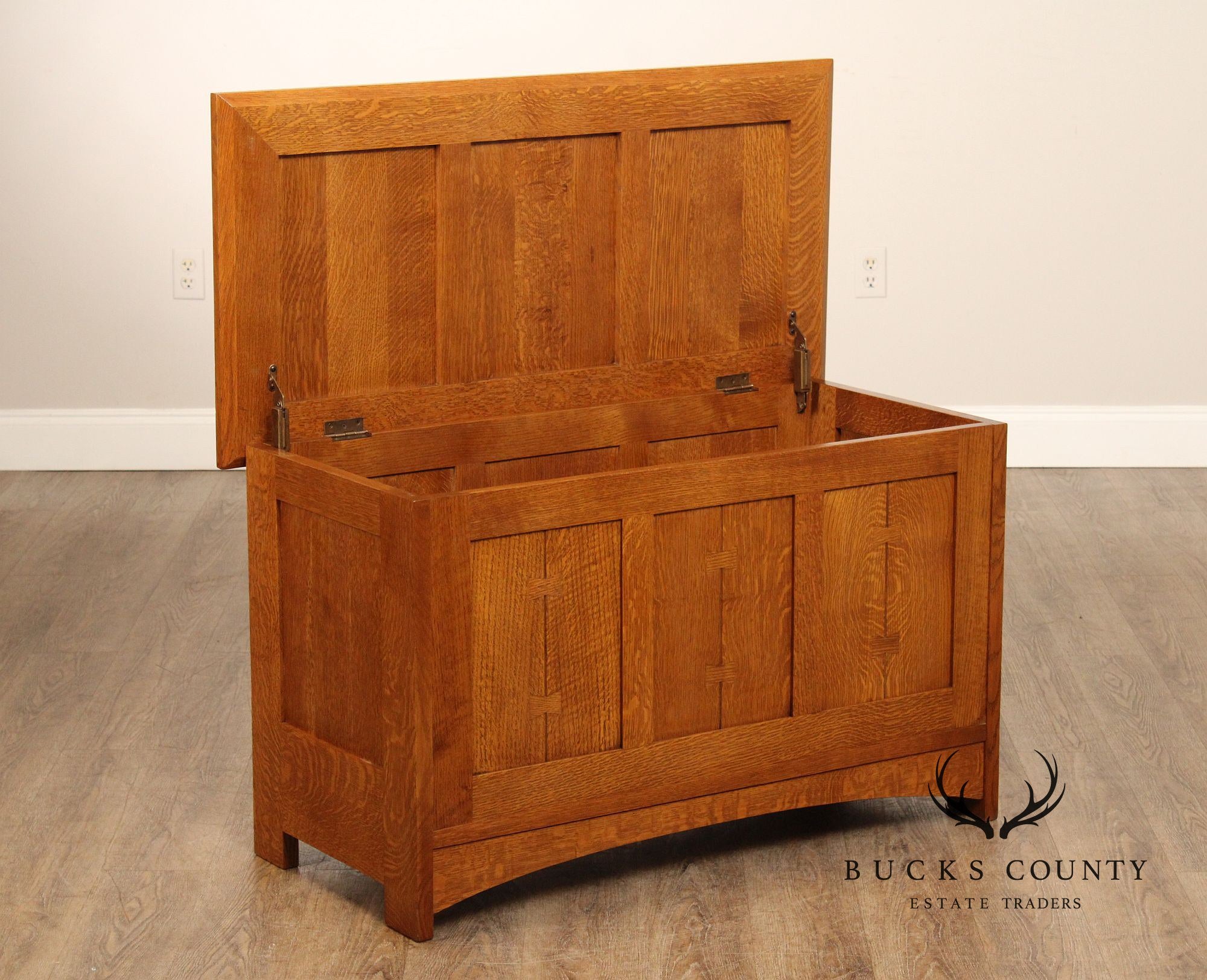 Stickley Mission Collection Oak Blanket Chest