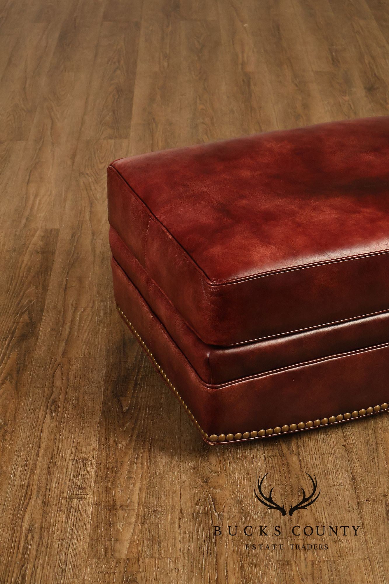 English Traditional Style Pair of Leather Ottomans