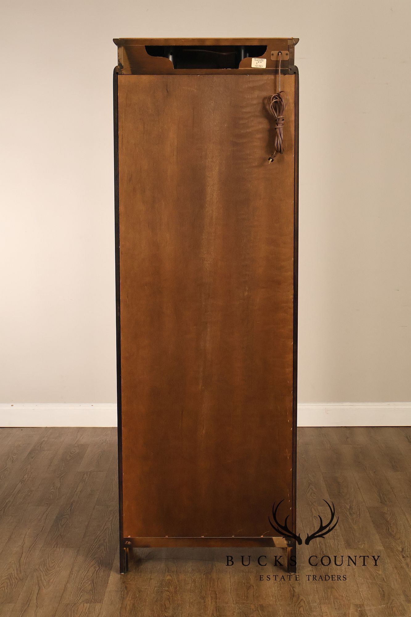 Century Furniture Raymond Sobota Asian Inspired Chin Hua Lighted Glass Curio Cabinet