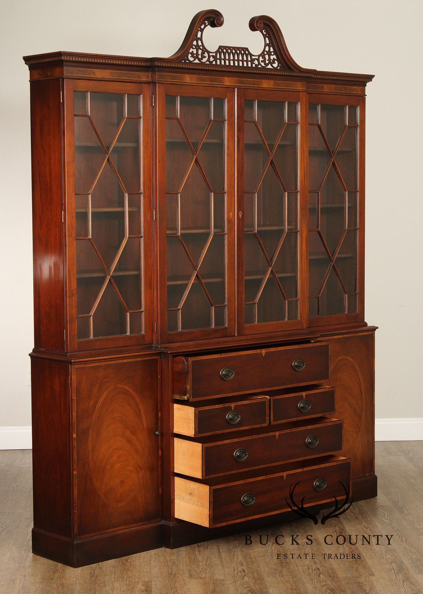 Baker Furniture Vintage Georgian Style Mahogany Breakfront Bookcase