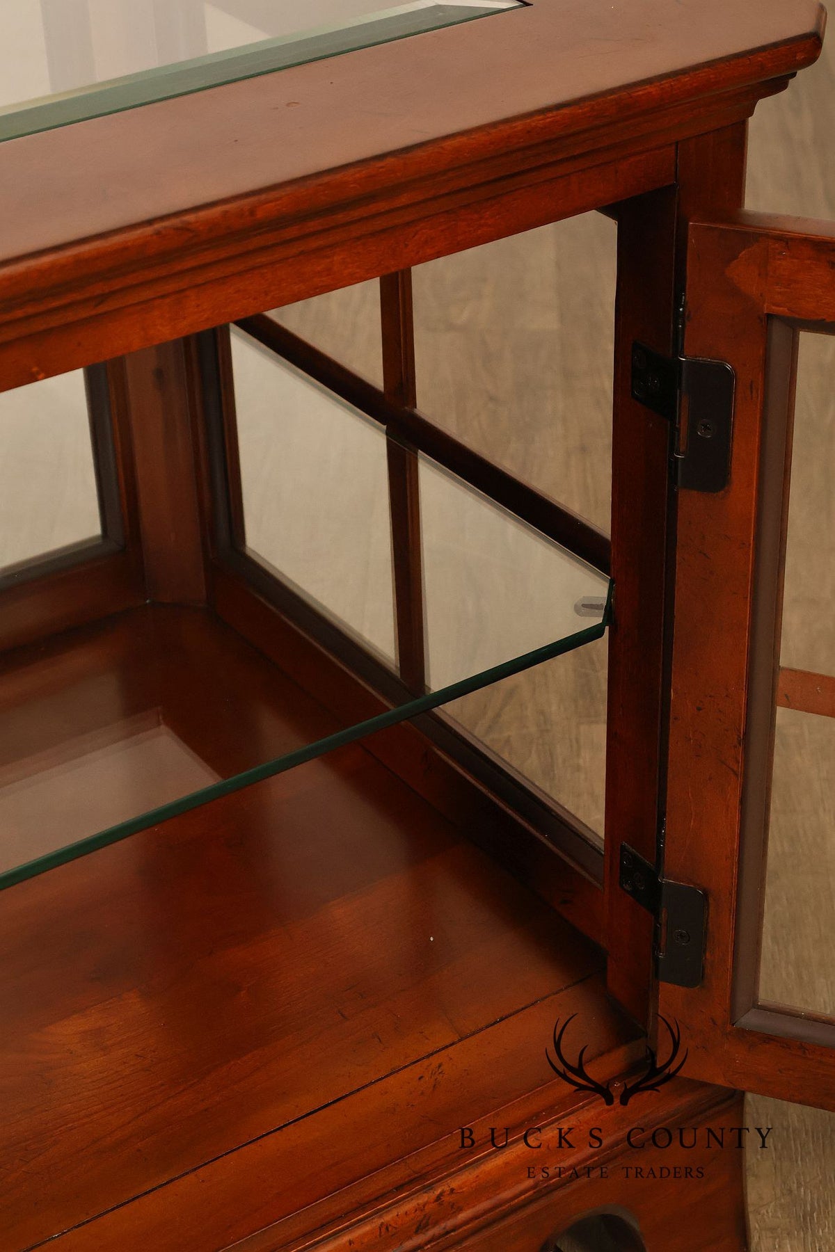 Traditional Cherry Finish Glass Display End Table