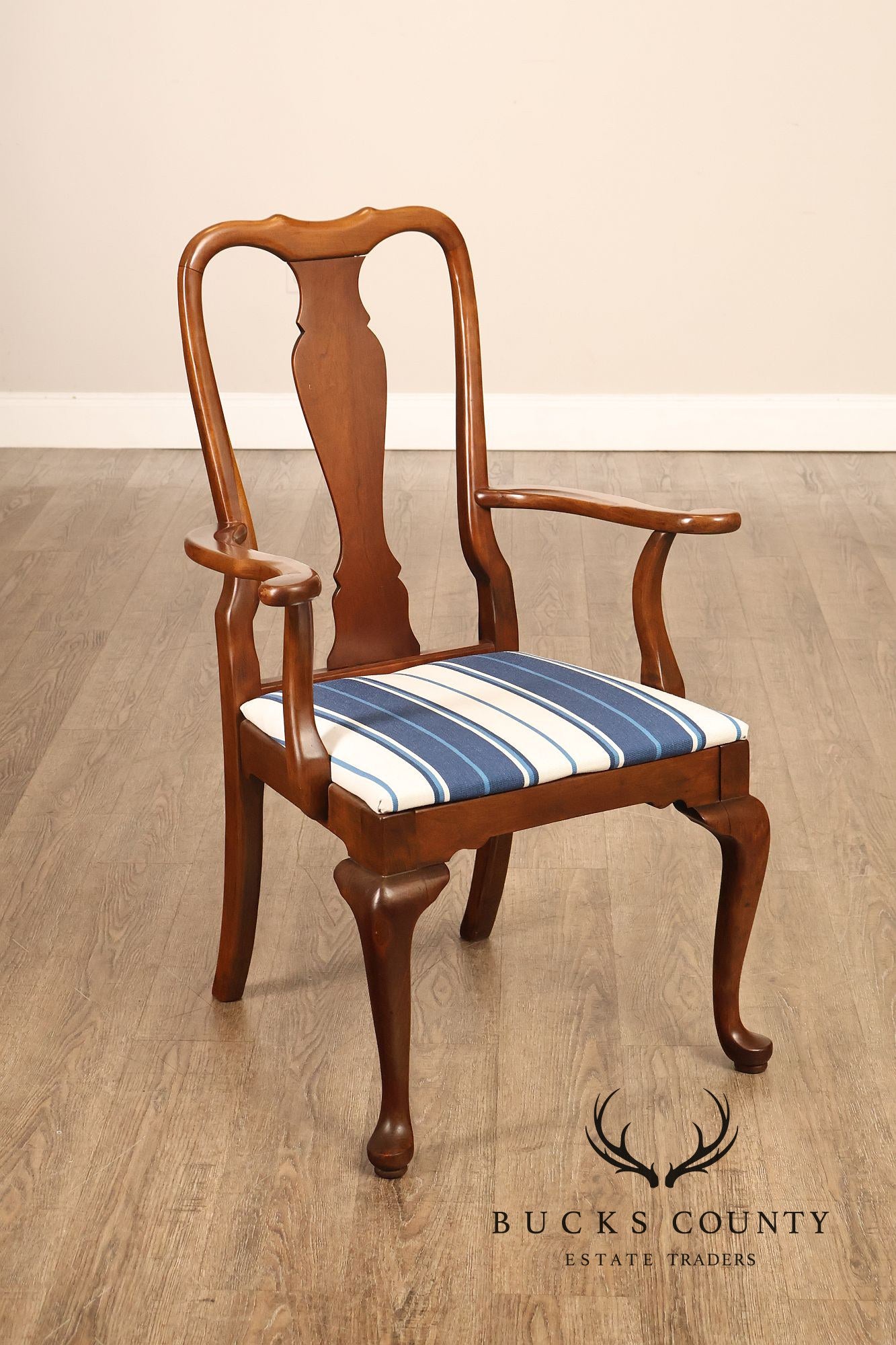 Ethan Allen Queen Anne Style Set Of Six Cherry Dining Chairs