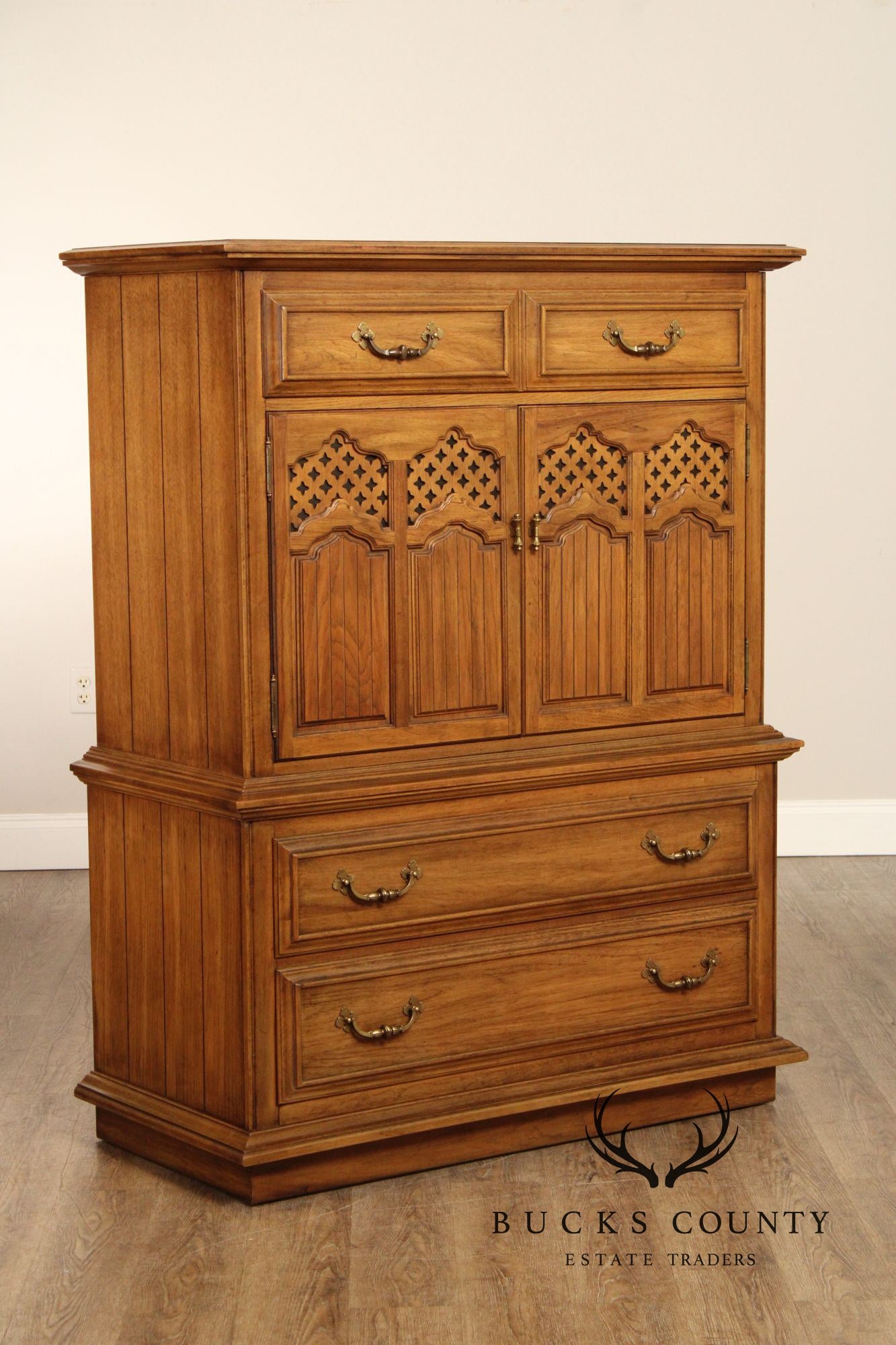 Thomasville Vintage Mediterranean Style Gentlemans Tall Chest