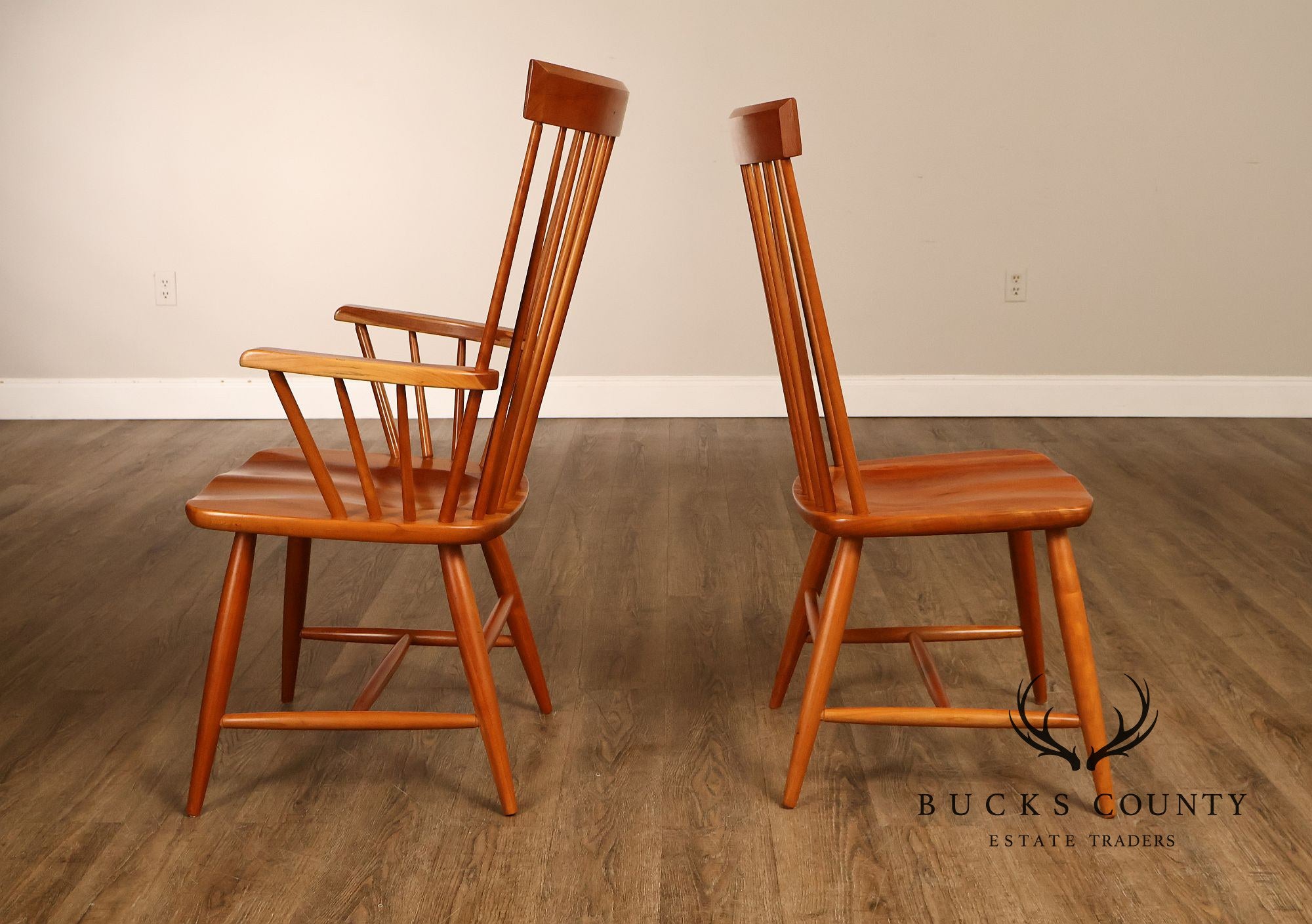 Pompanoosuc Mills Set Of Four Windsor Style Cherry Dining Chairs