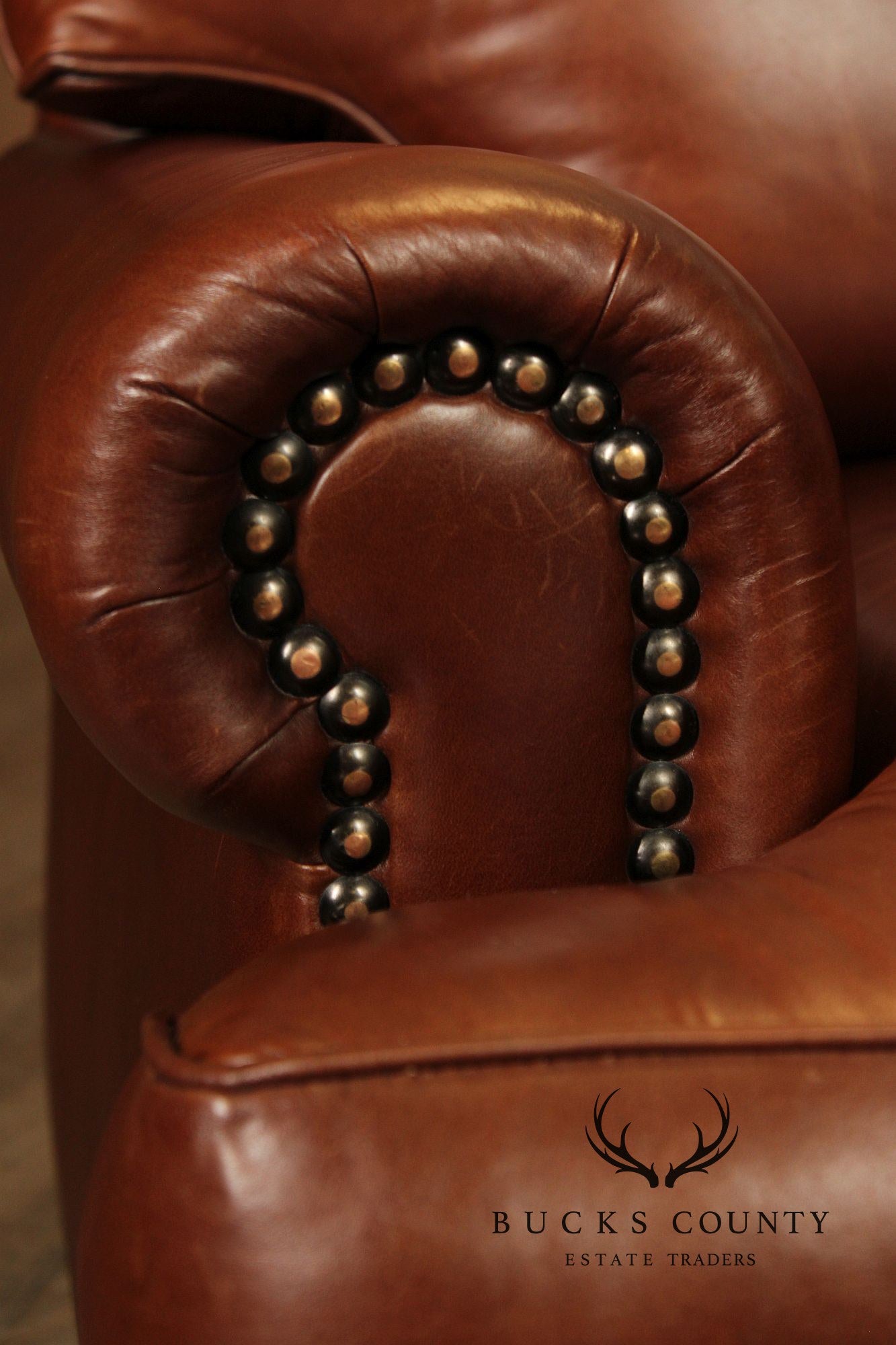 HANCOCK & MOORE ENGLISH TRADITIONAL STYLE BROWN LEATHER SOFA