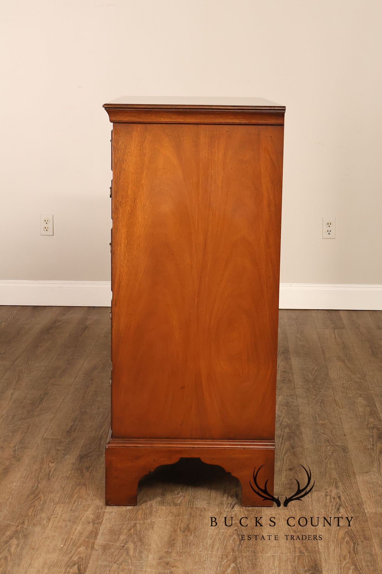 Kittinger Williamsburg Adaptation Georgian Style Mahogany Chest Of Drawers