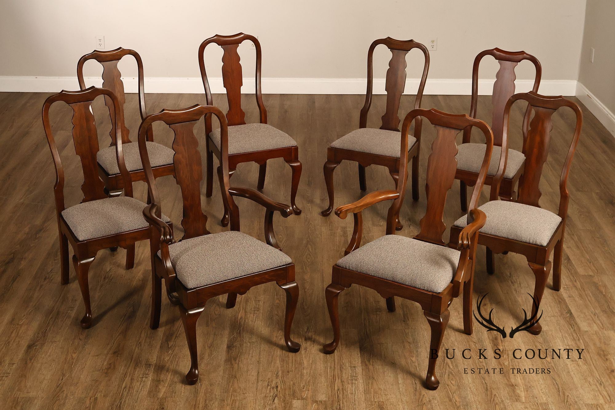 Pennsylvania House Queen Anne Style Set of Eight Dining Chairs