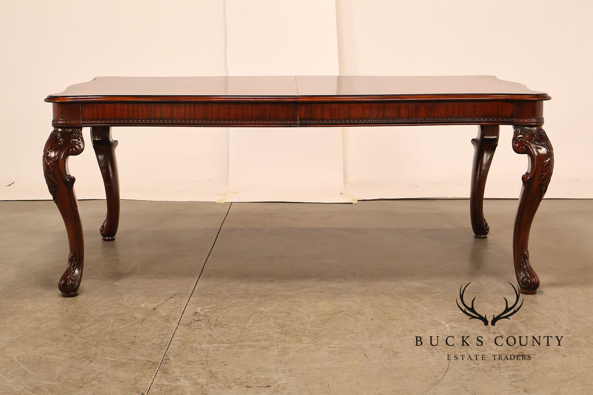Henredon Georgian Style Banded Mahogany Expandable Dining Table