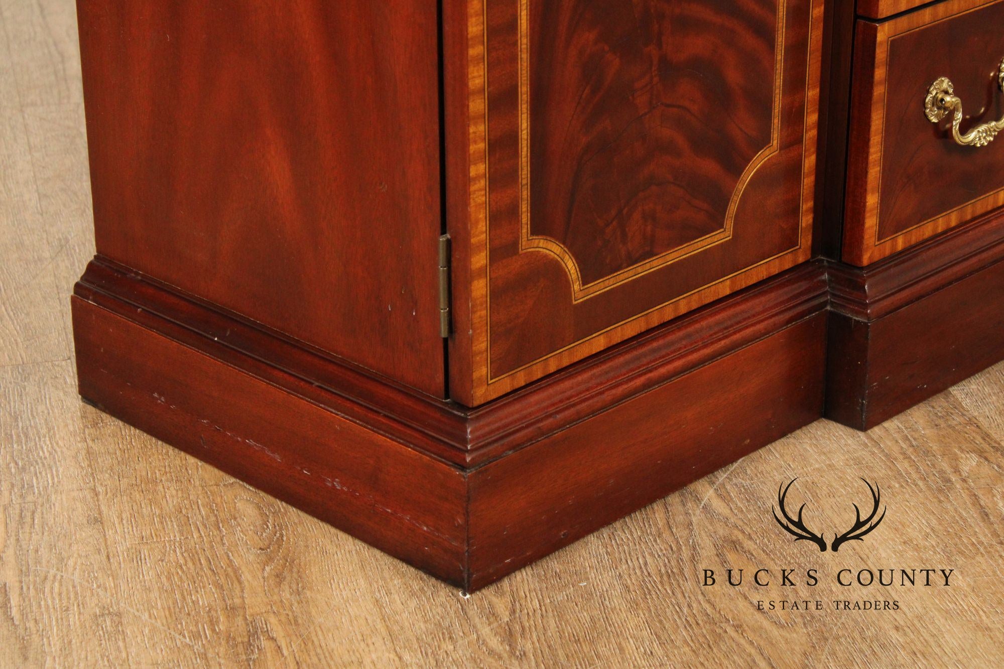 Councill Craftsmen Georgian Style Banded Mahogany Buffet Sideboard