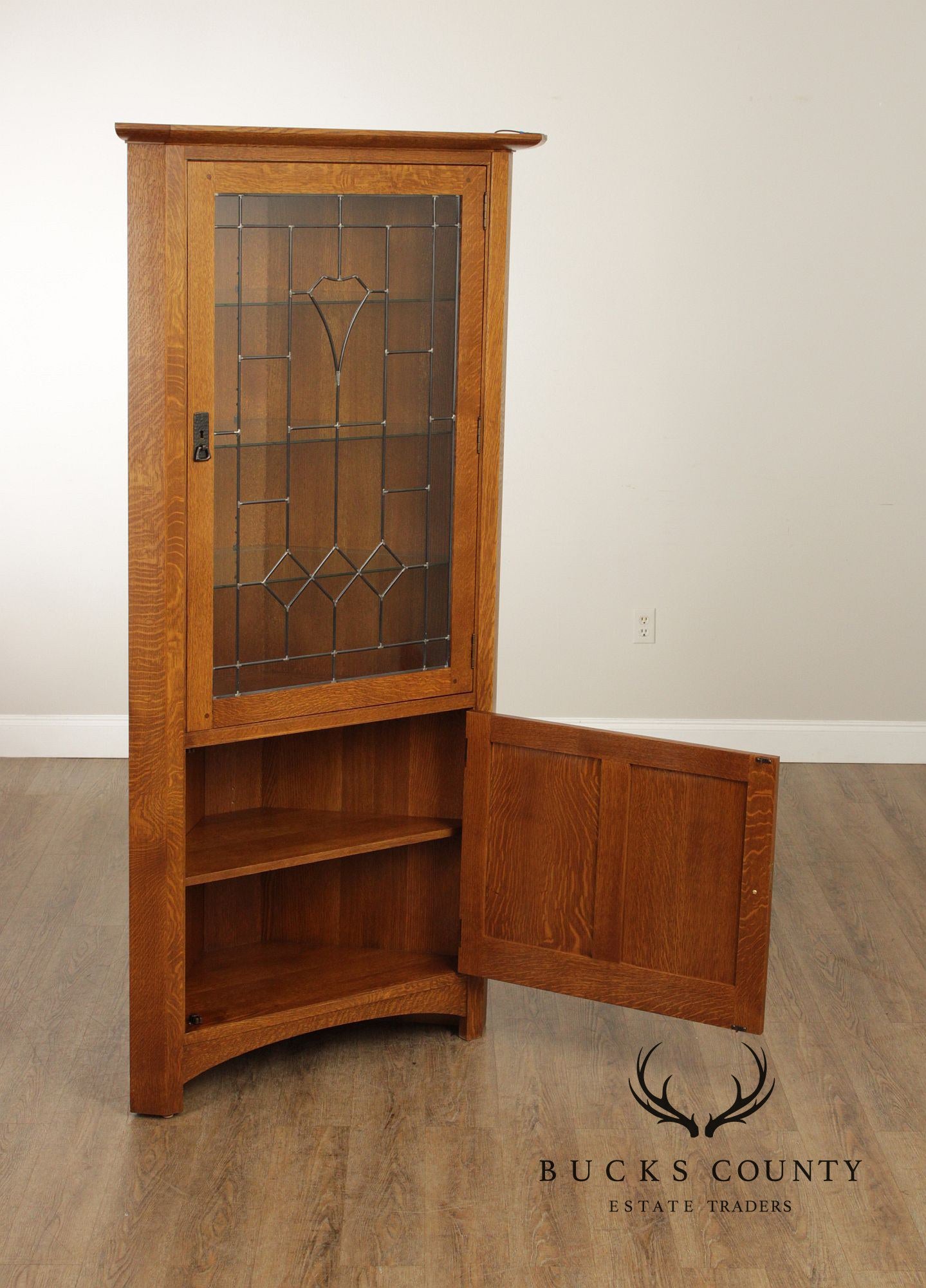 Stickley Mission Collection Oak Corner Cabinet with Art Glass