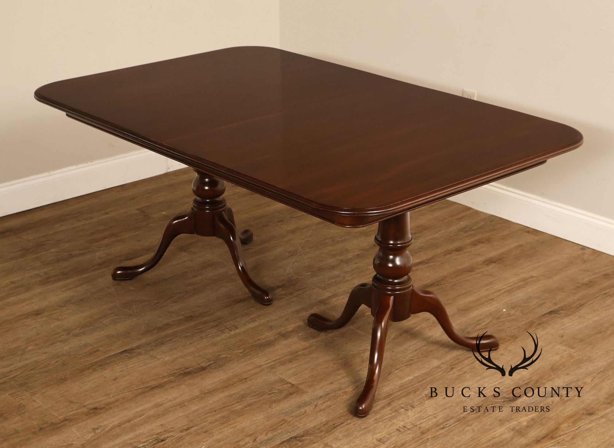 Ethan Allen Georgian Court Queen Anne Style Double Pedestal Cherry Dining Table