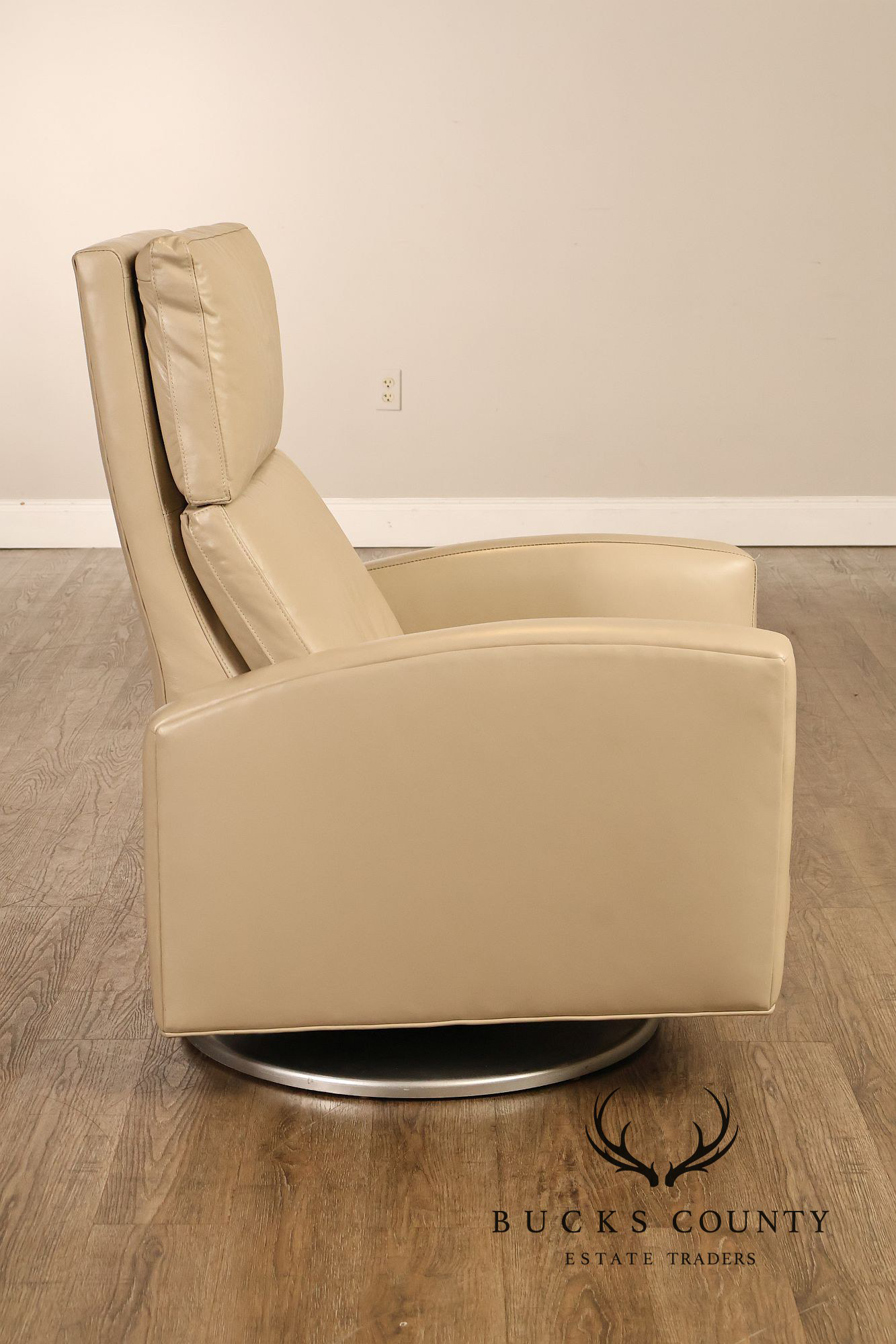 Hancock & Moore Pair of Leather Milo Power Recliners