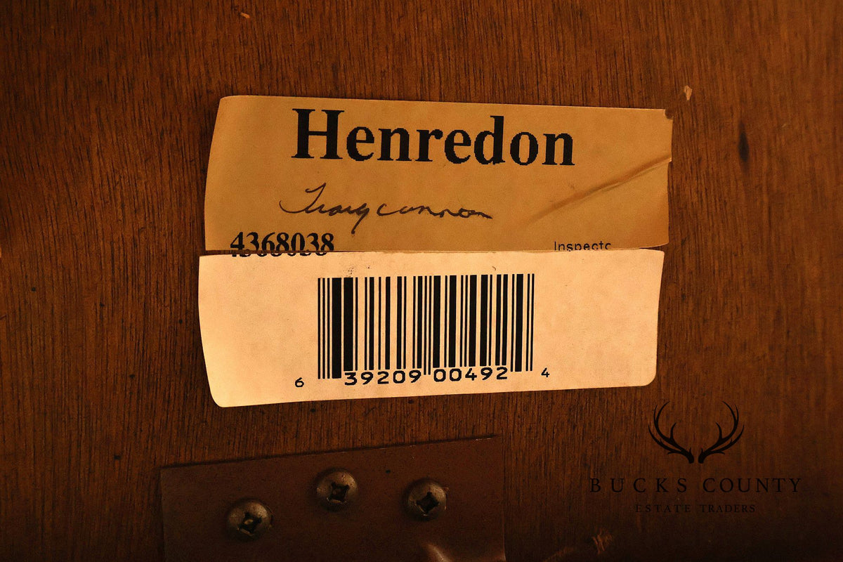 Henredon Georgian Style Banded Mahogany Expandable Dining Table
