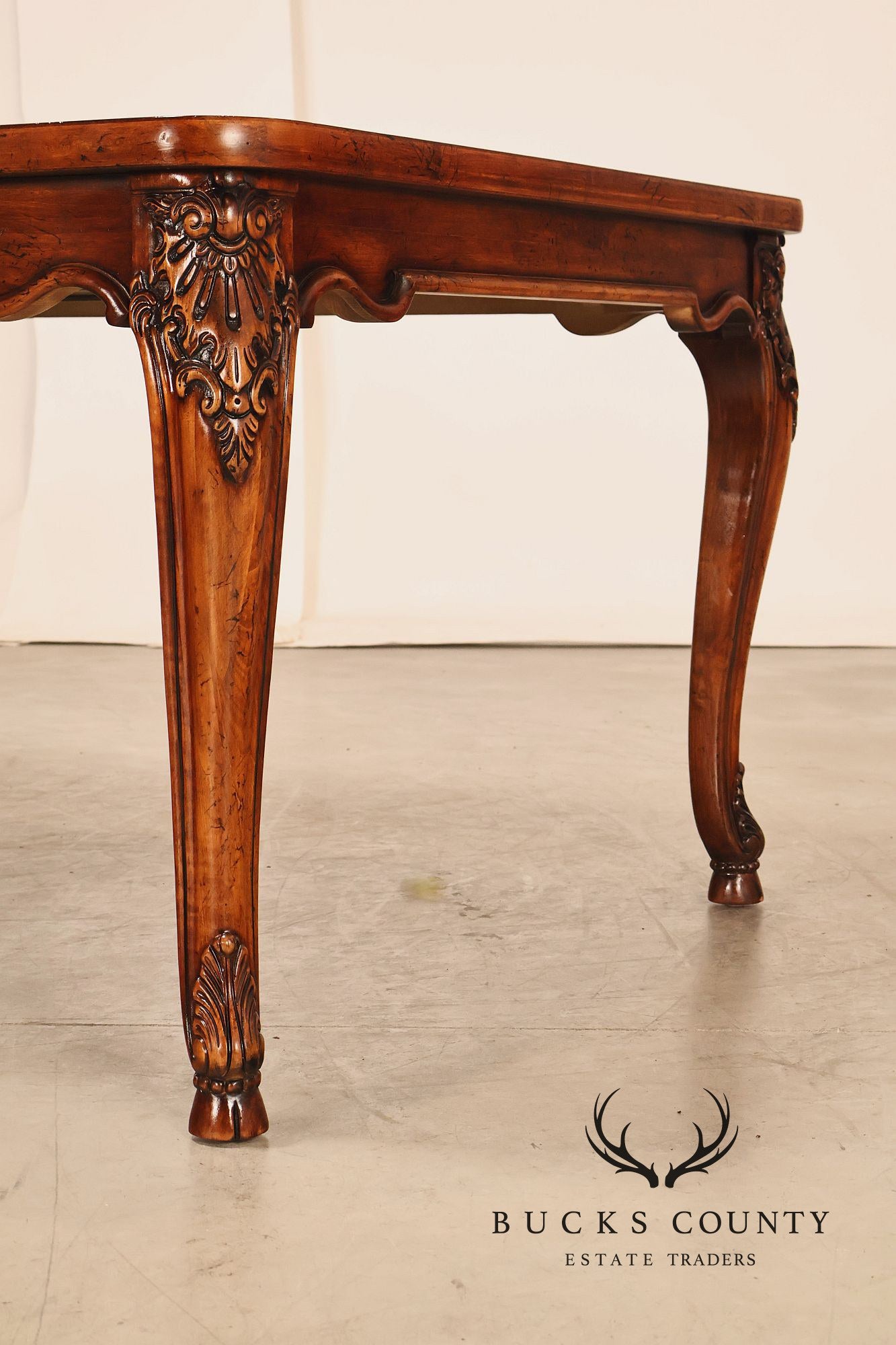 Henredon French Provincial Style Parquetry Top Expandable Dining Table
