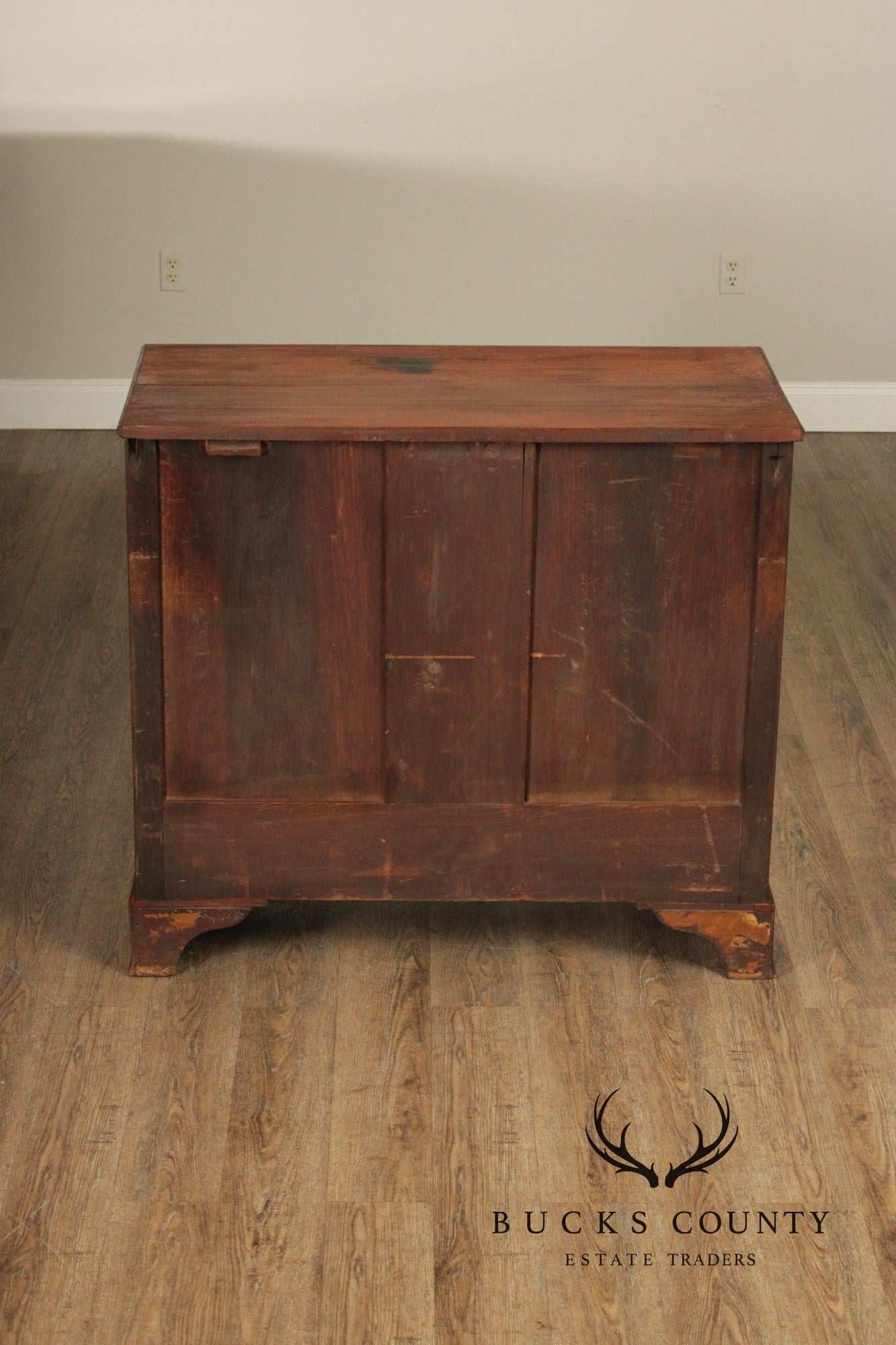 Antique American Federal Style Chest With Tiger Maple Drawer Fronts