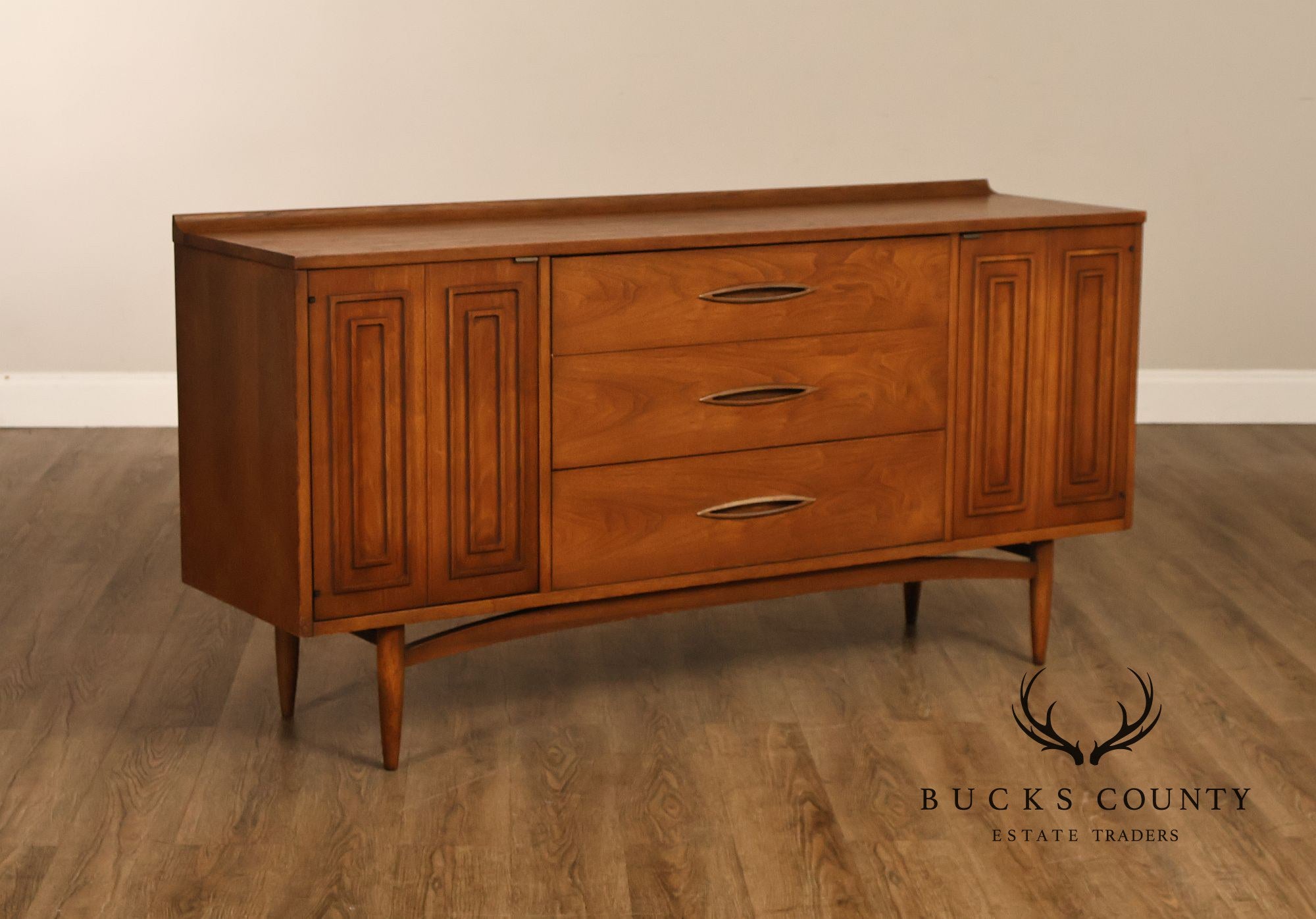 Broyhill 'Sculptra' Mid Century Modern Walnut Sideboard