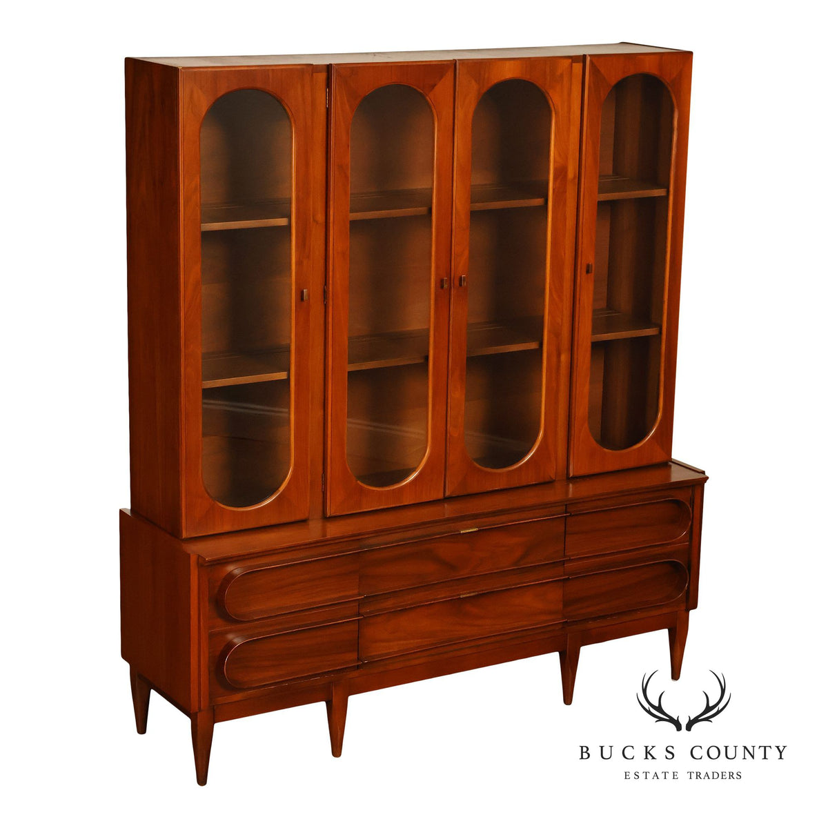 Pulaski Furniture Mid Century Modern Walnut Cathedral Door China Cabinet Sideboard