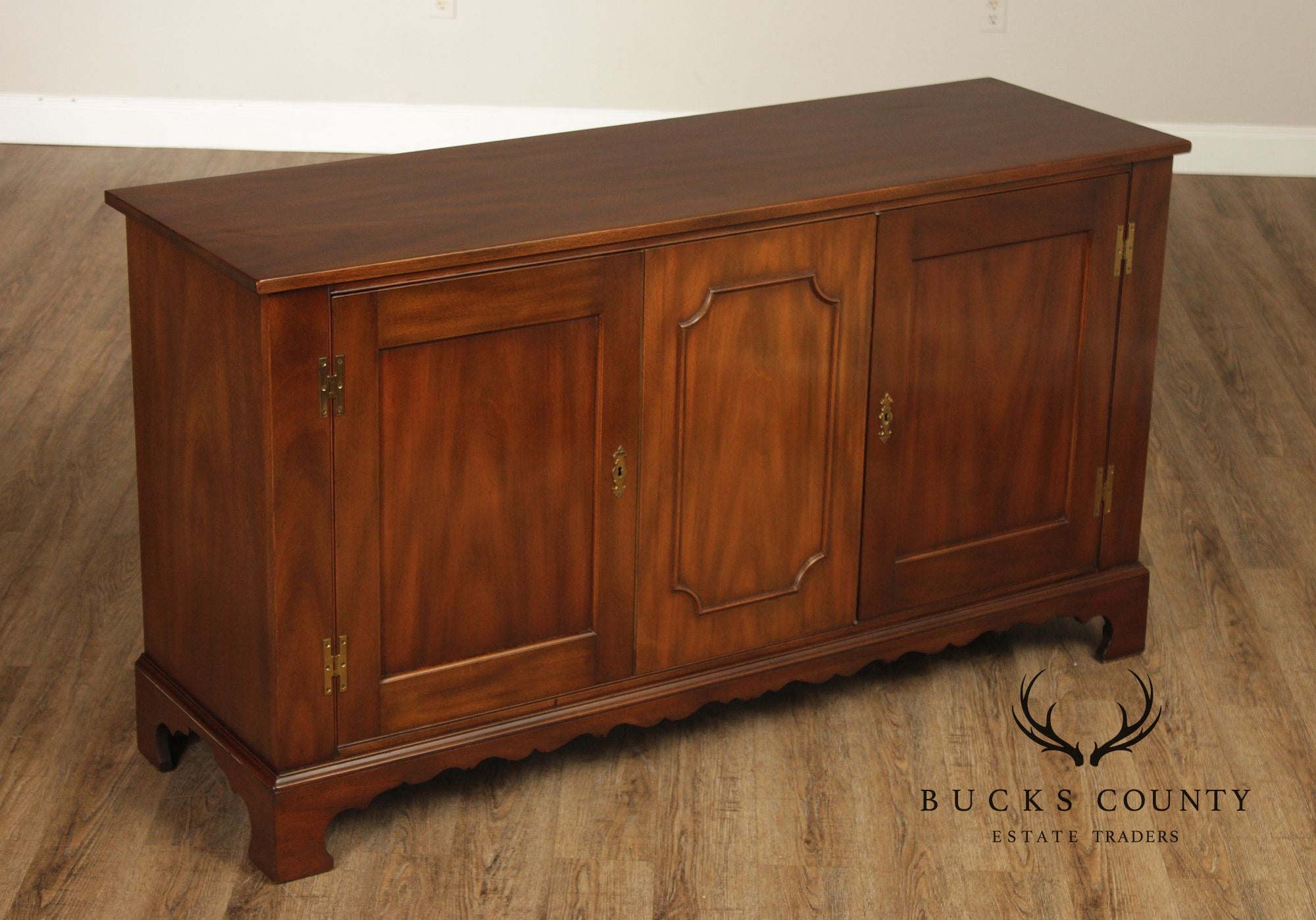 Kittinger Williamsburg Adaptation Mahogany Buffet Cabinet