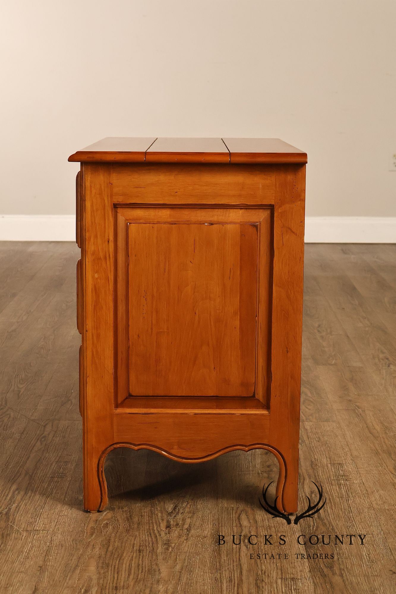 Ethan Allen 'Legacy' French Country Style Pair of Nightstands