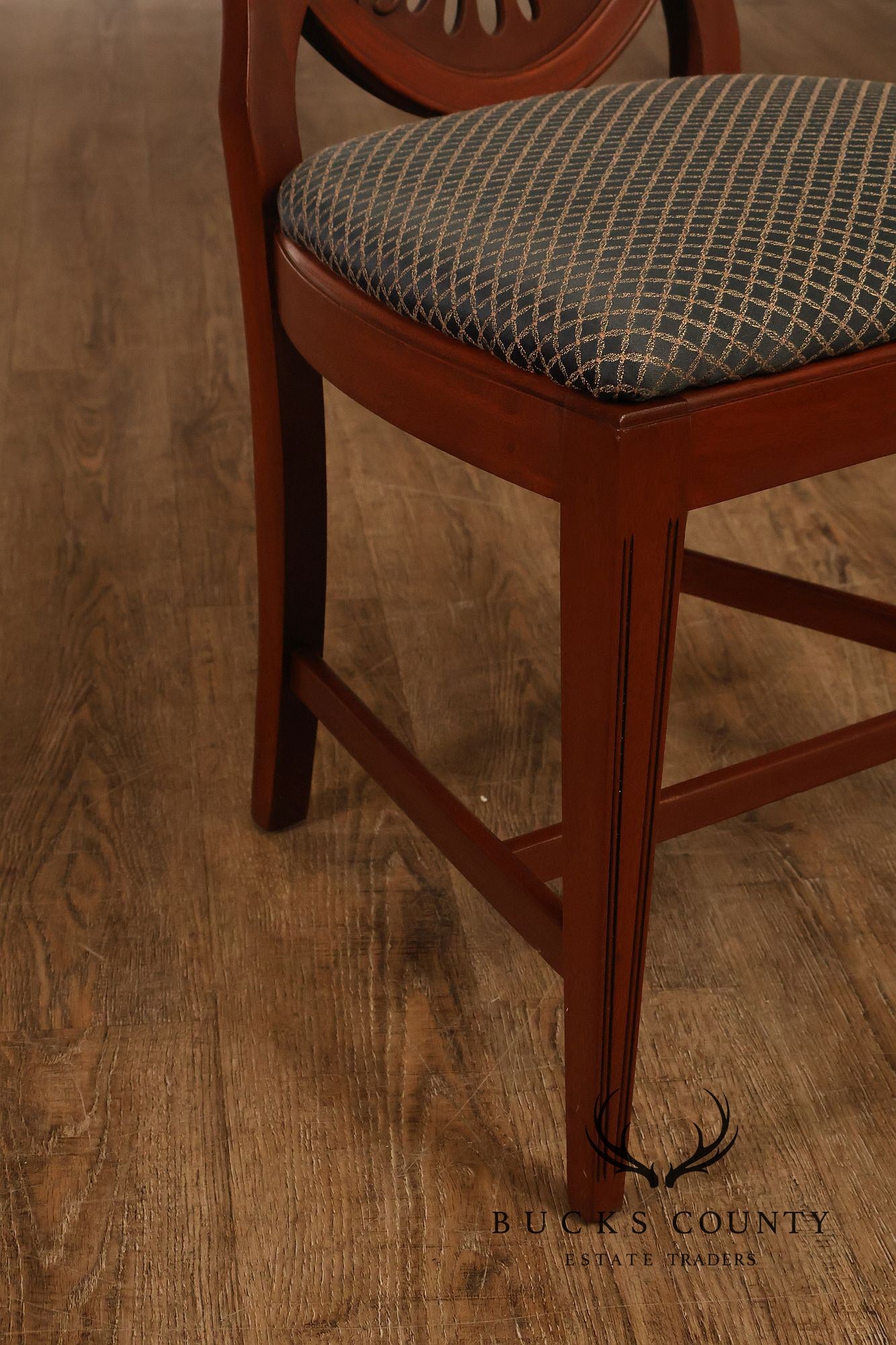 Hepplewhite Style Vintage 1940's Set of 6 Mahogany Shield Back Dining Chairs