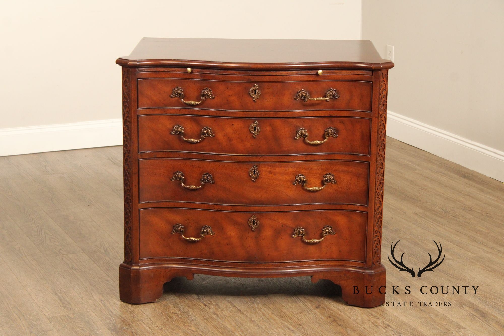 Baker Furniture Georgian Style Pair of Mahogany Chests