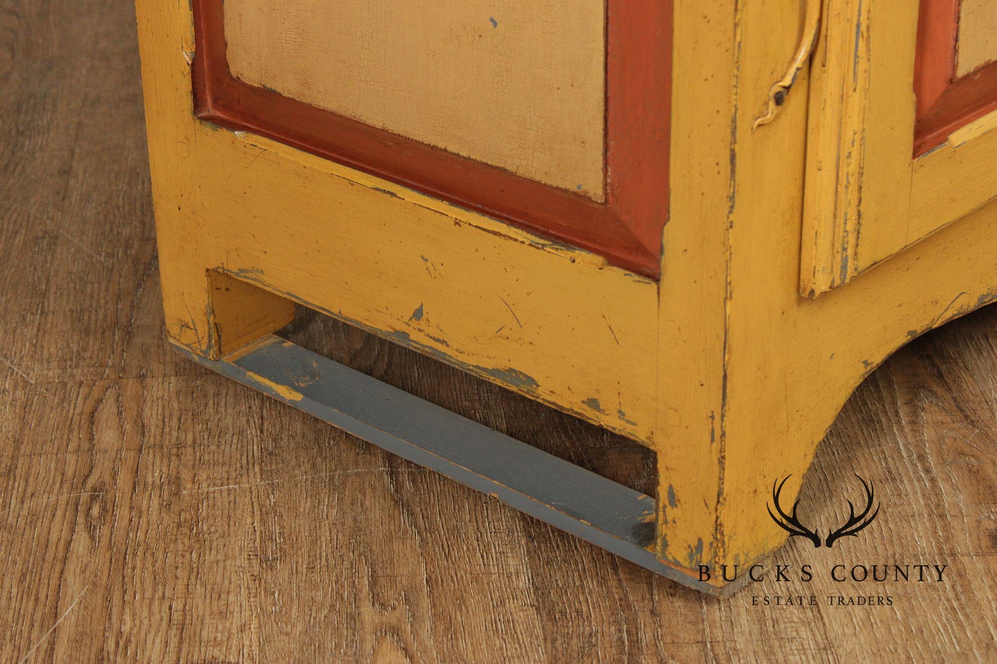 Custom Quality Country Farmhouse Painted Armoire Storage Cupboard