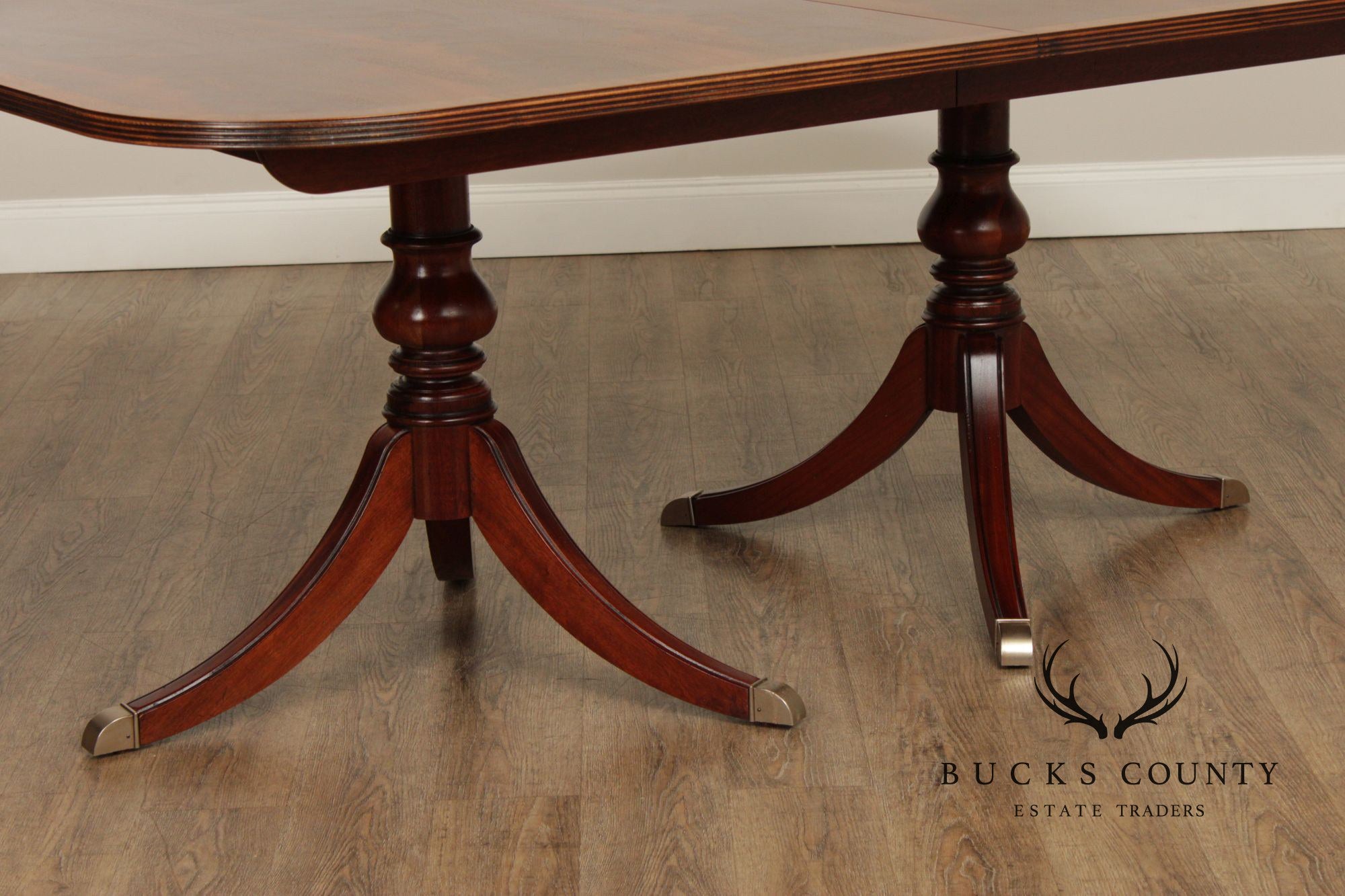 Ethan Allen Newport Collection Mahogany Abbott Dining Table