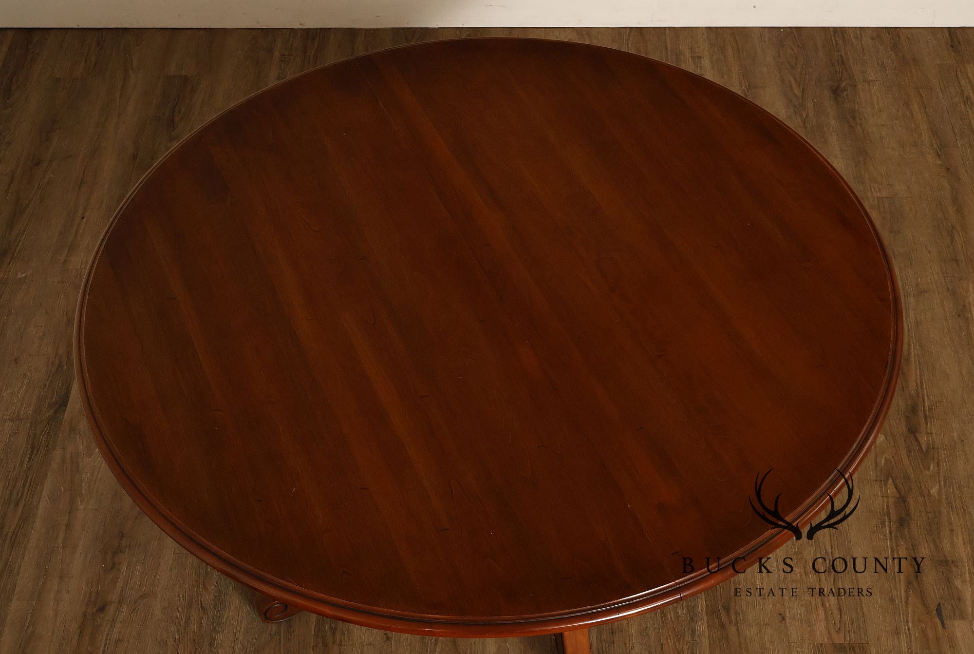 Ethan Allen Country French Style Round Extension Dining Table
