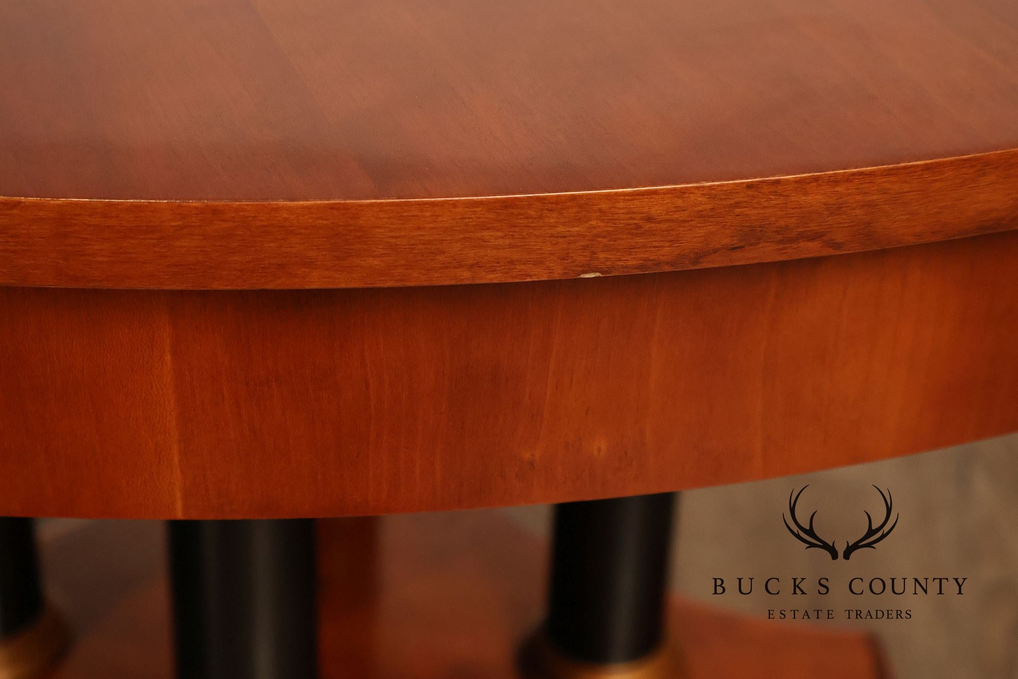 Ethan Allen 'Medallion' Cherry Round Pedestal Dining Table