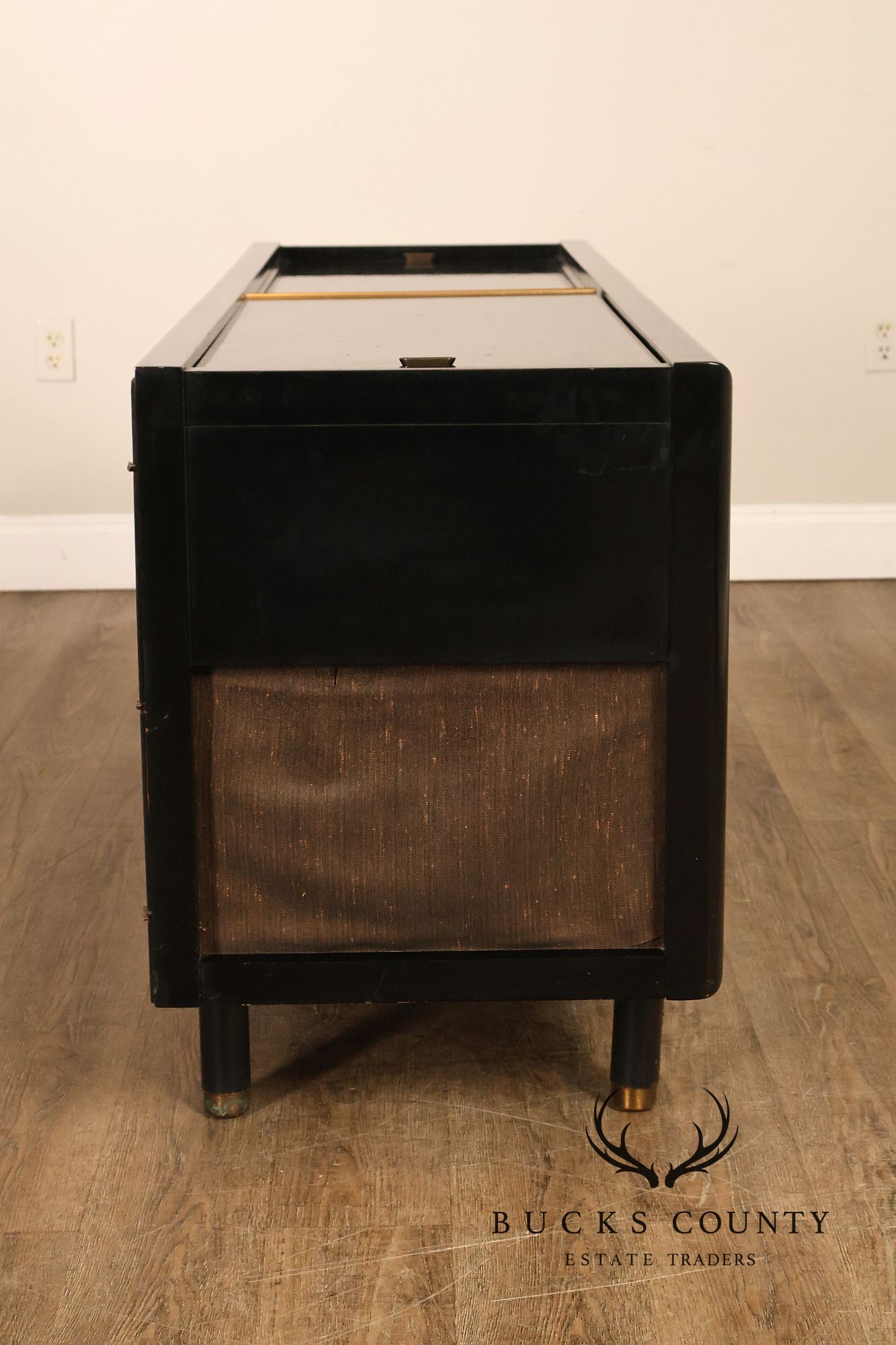 Magnavox Ebony Asian Influence Stereo Turntable Radio Console Table