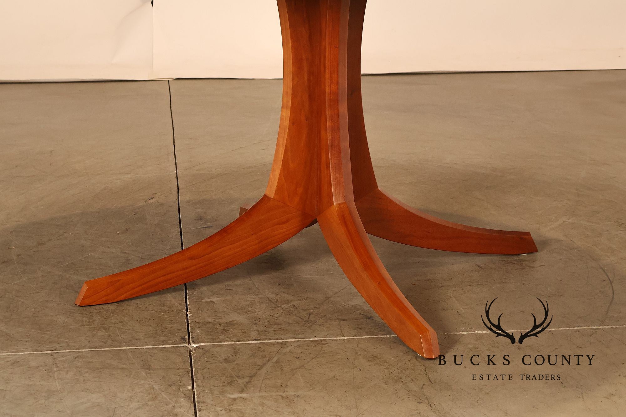 Thomas Moser Georgetown Round Cherry Pedestal Extension Dining Table