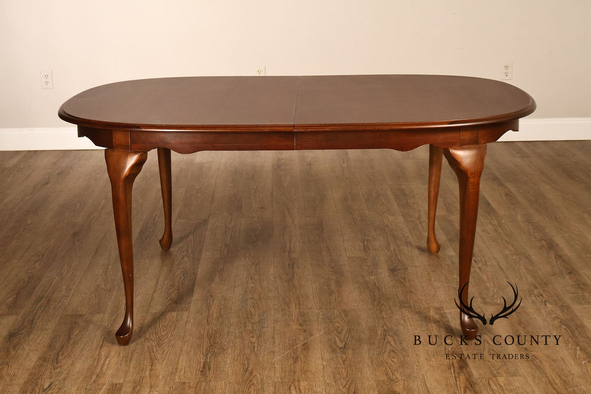 American Drew Queen Anne Style Expanding Dining Table With Eight Dining Chairs
